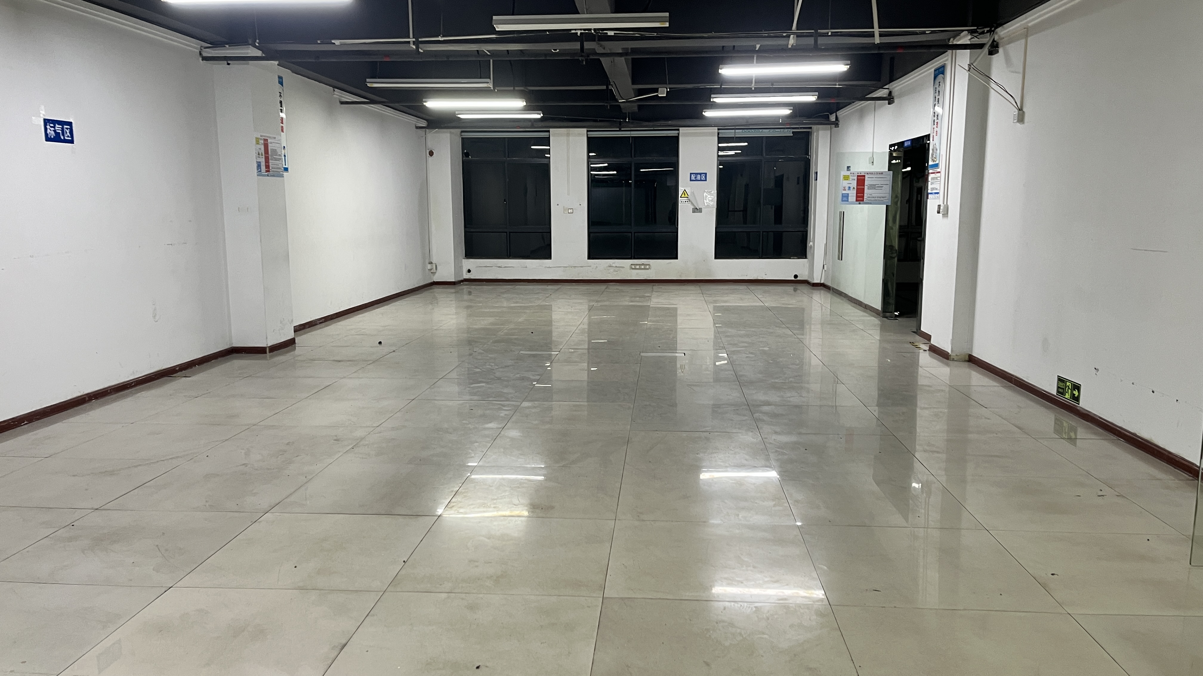 国际企业中心 1室1厅1卫 4500.0元/月 国际企业中心 1室1厅1卫 4500.0元/月室内图