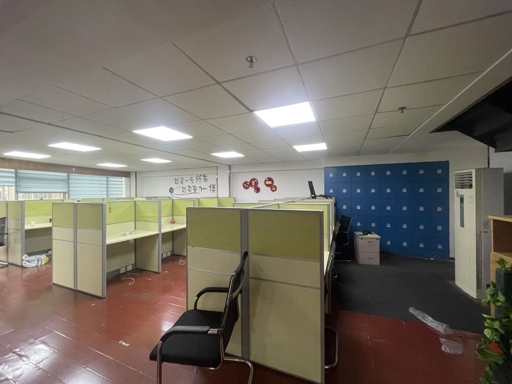城市快线（新建大厦）  5室2厅2卫   10000.00元/月室内图