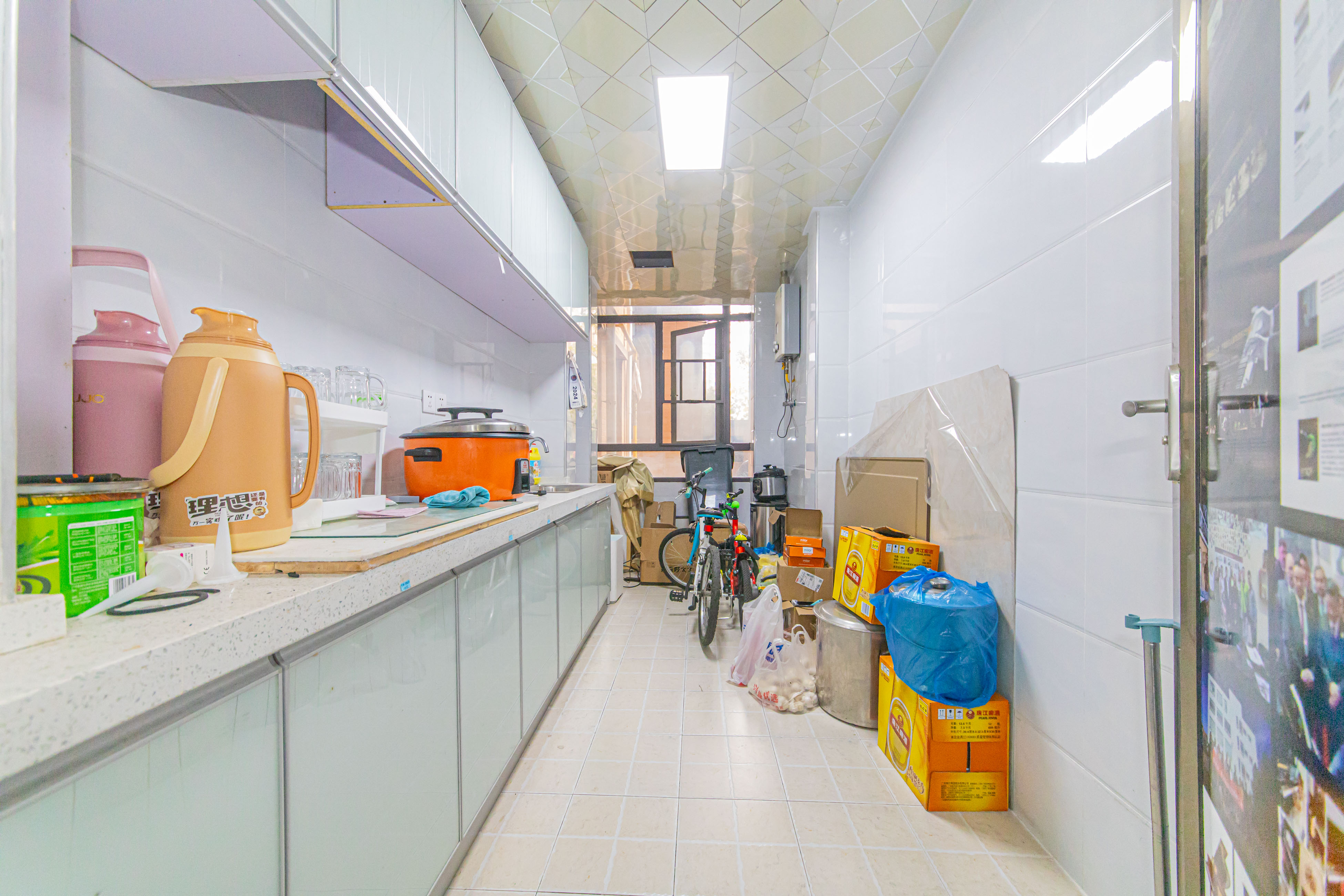 鑫远和城(一、二期) 4室2厅2卫 125.0万 鑫远和城(一、二期) 4室2厅2卫 125.0万厨房