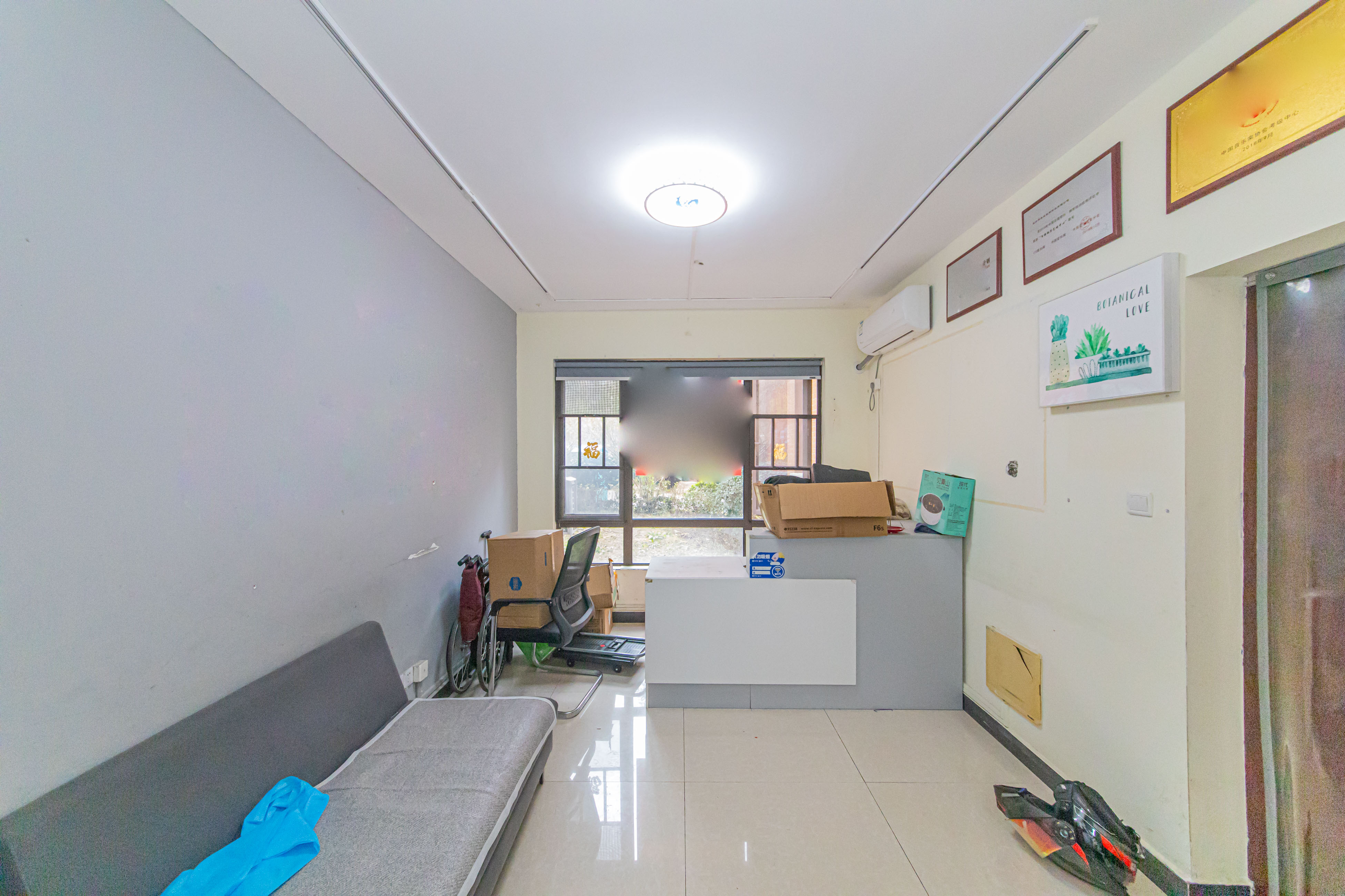 鑫远和城(一、二期) 4室2厅2卫 125.0万 鑫远和城(一、二期) 4室2厅2卫 125.0万客厅