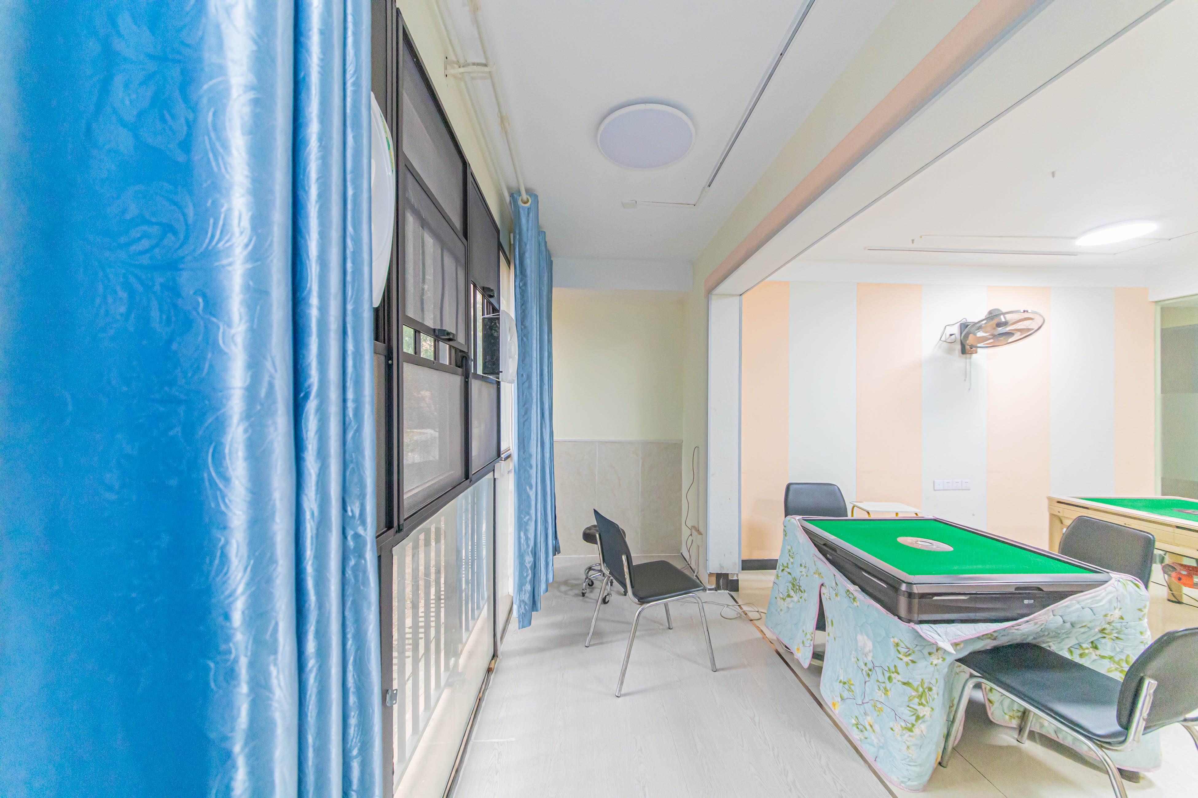 鑫远和城(一、二期) 4室2厅2卫 125.0万 鑫远和城(一、二期) 4室2厅2卫 125.0万阳台