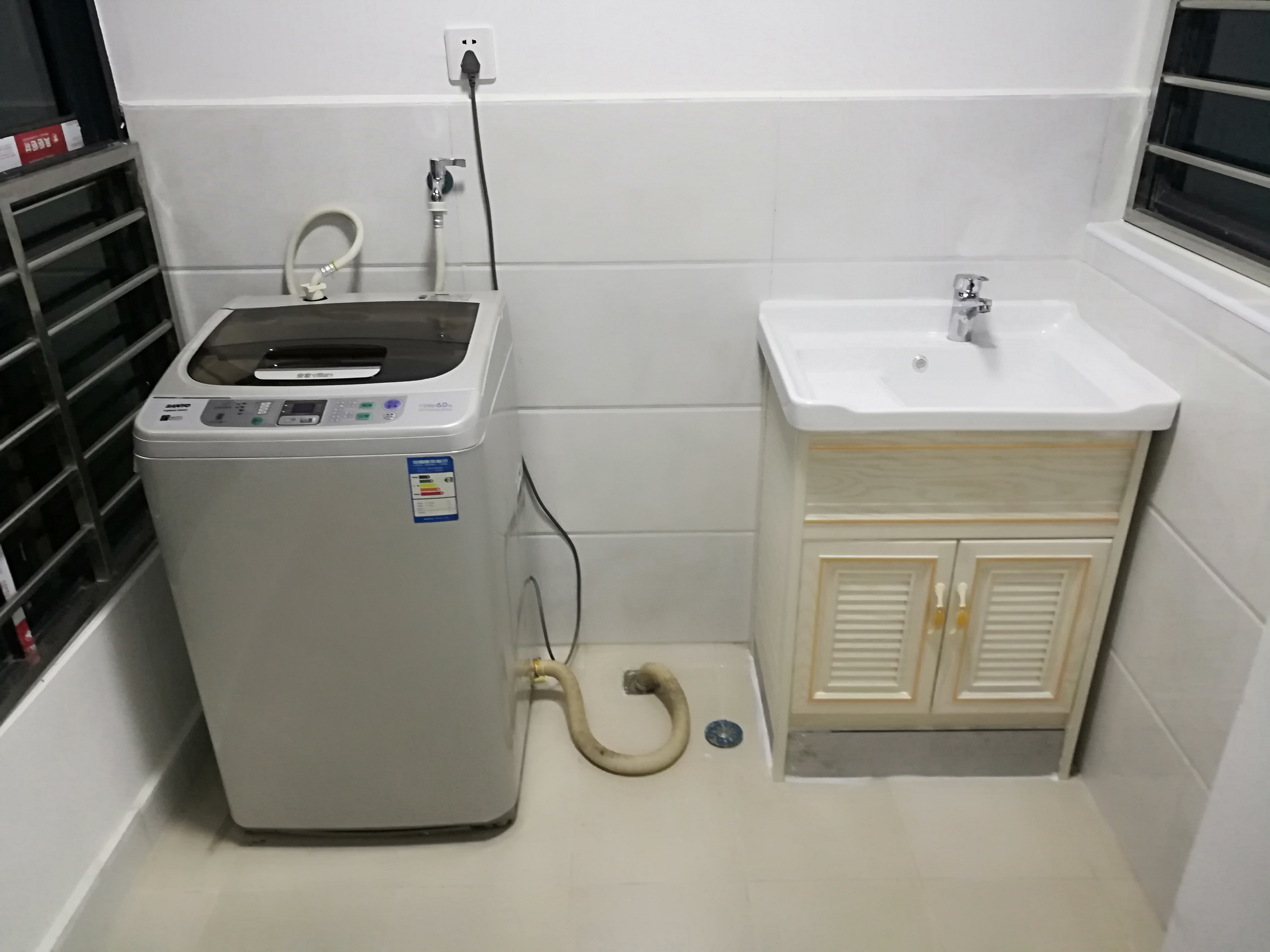 长房半岛蓝湾(观山月) 3室2厅1卫 2100.0元/月 长房半岛蓝湾(观山月) 3室2厅1卫 2100.0元/月室内图