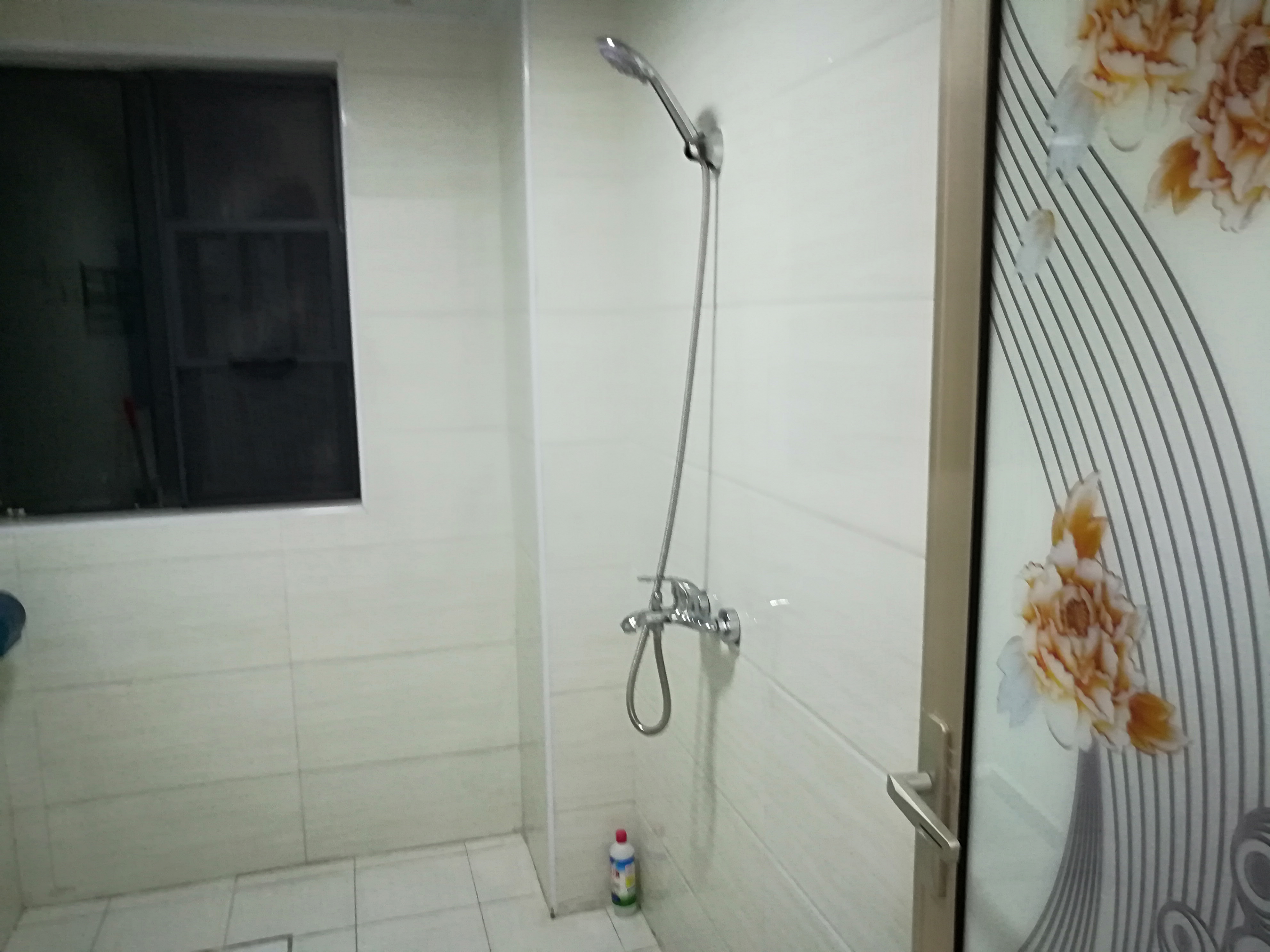 长房半岛蓝湾(观山月) 3室2厅1卫 2100.0元/月 长房半岛蓝湾(观山月) 3室2厅1卫 2100.0元/月室内图