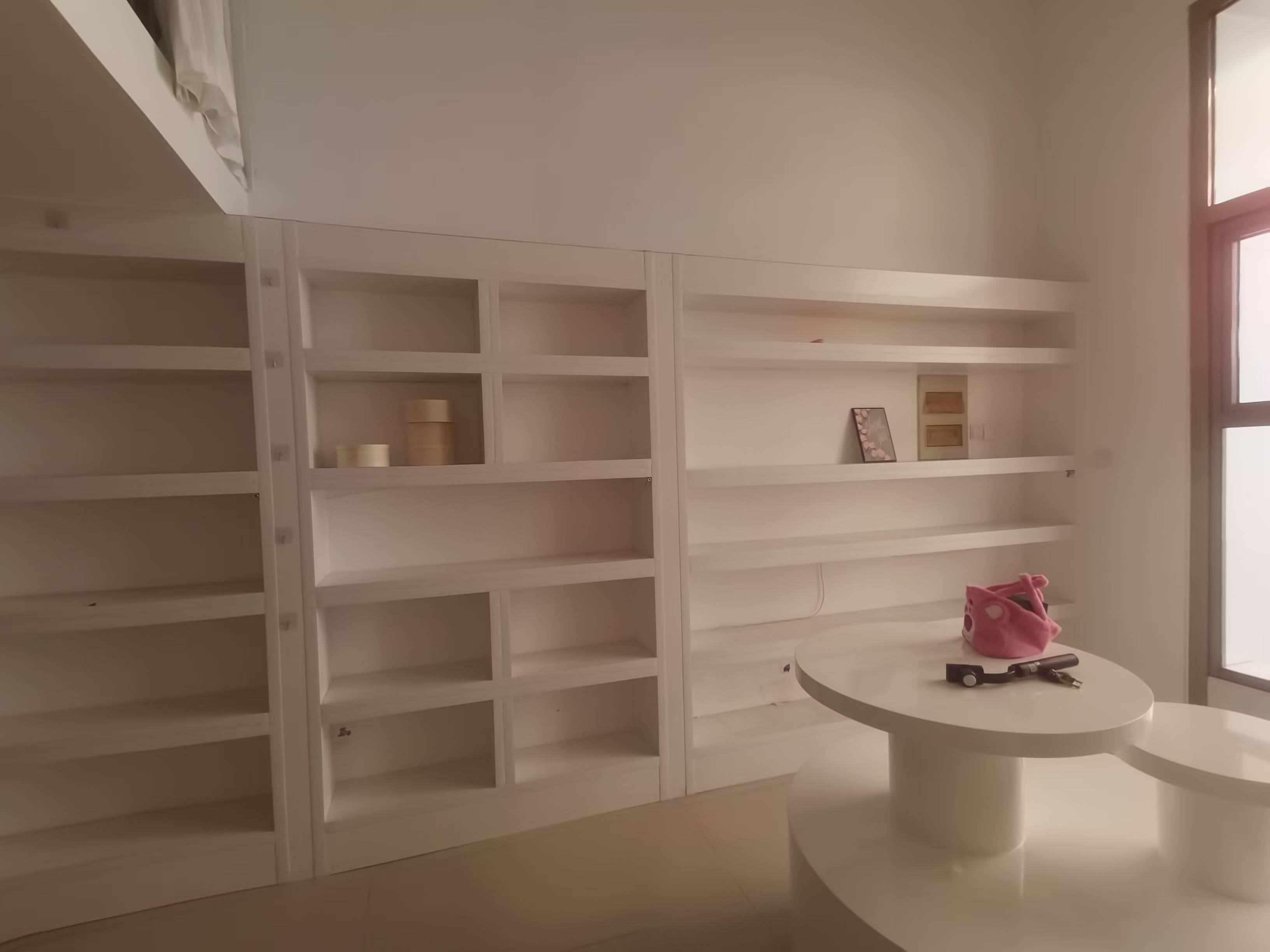 奥克斯广场   101.82㎡      6000.0元/月