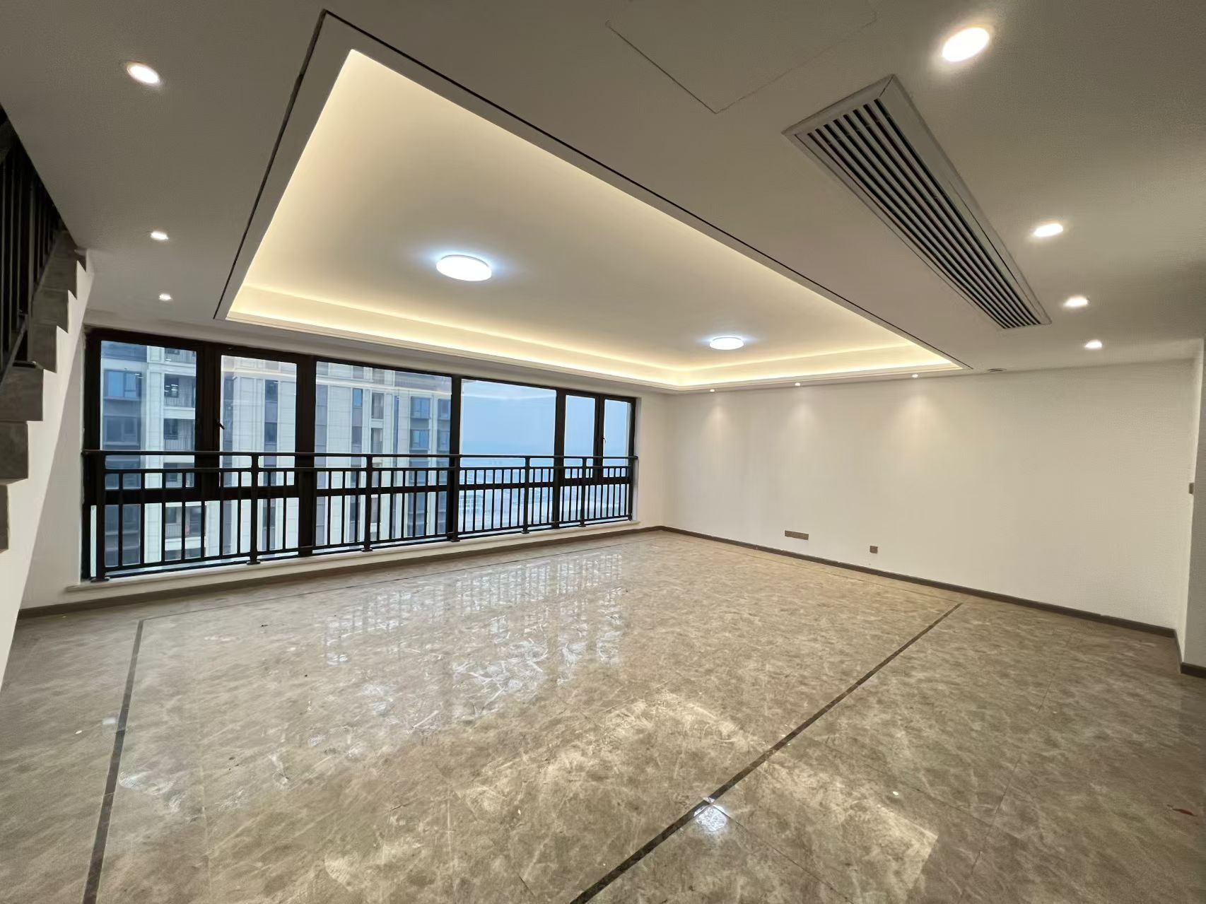 城际空间站 5室2厅2卫 177.0万 城际空间站 5室2厅2卫 177.0万室内图