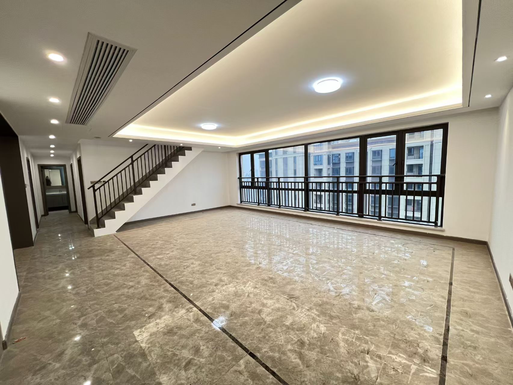 城际空间站 5室2厅2卫 177.0万 城际空间站 5室2厅2卫 177.0万室内图