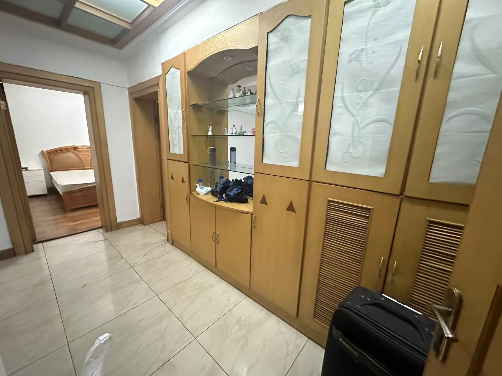 七一路散盘  3室2厅1卫    1300.0元/月 七一路散盘  3室2厅1卫    1300.0元/月室内图