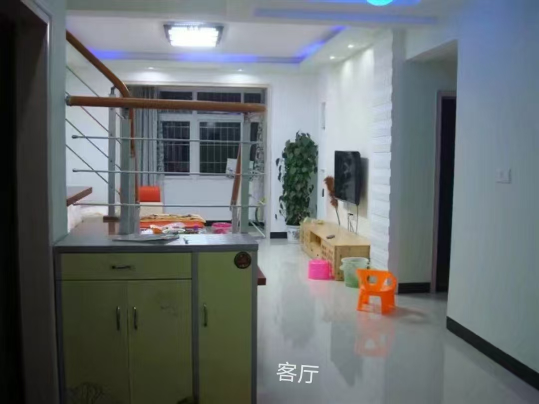 湘中园  4室2厅2卫    1380.0元/月 湘中园  4室2厅2卫    1380.0元/月室内图