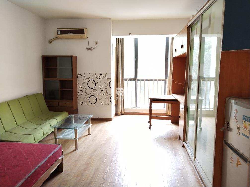 阳光100二期 1室1厅1卫 1100.0元/月 阳光100二期 1室1厅1卫 1100.0元/月室内图