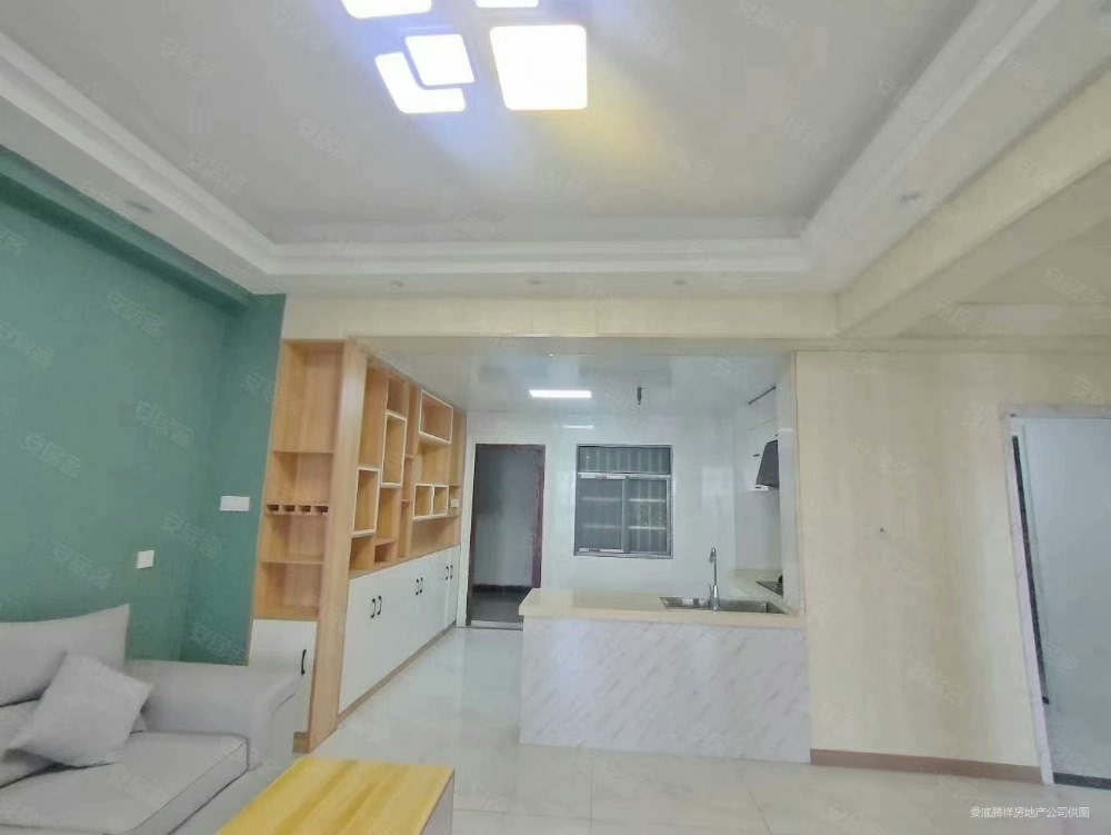 六福大厦  3室1厅2卫    43.8万 六福大厦  3室1厅2卫    43.8万客厅