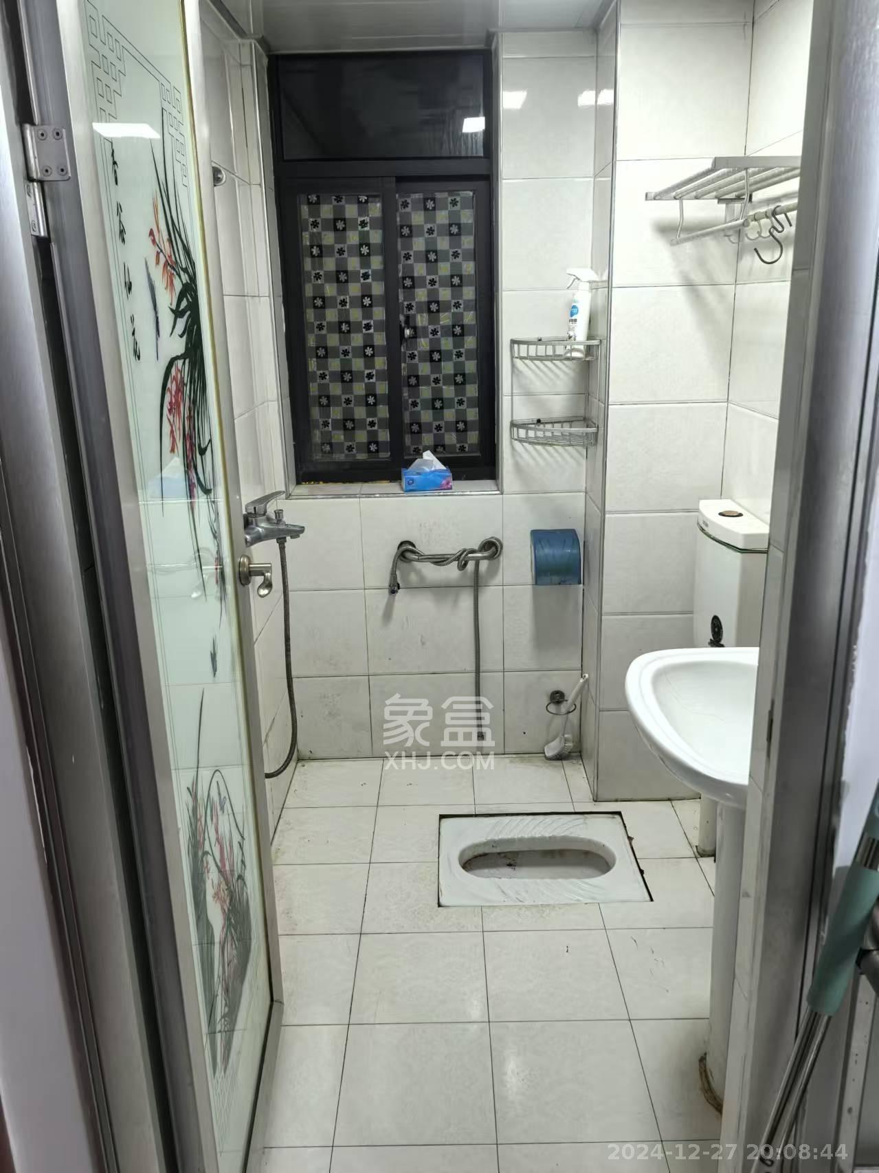 海拔东方  2室1厅1卫   1800.00元/月室内图