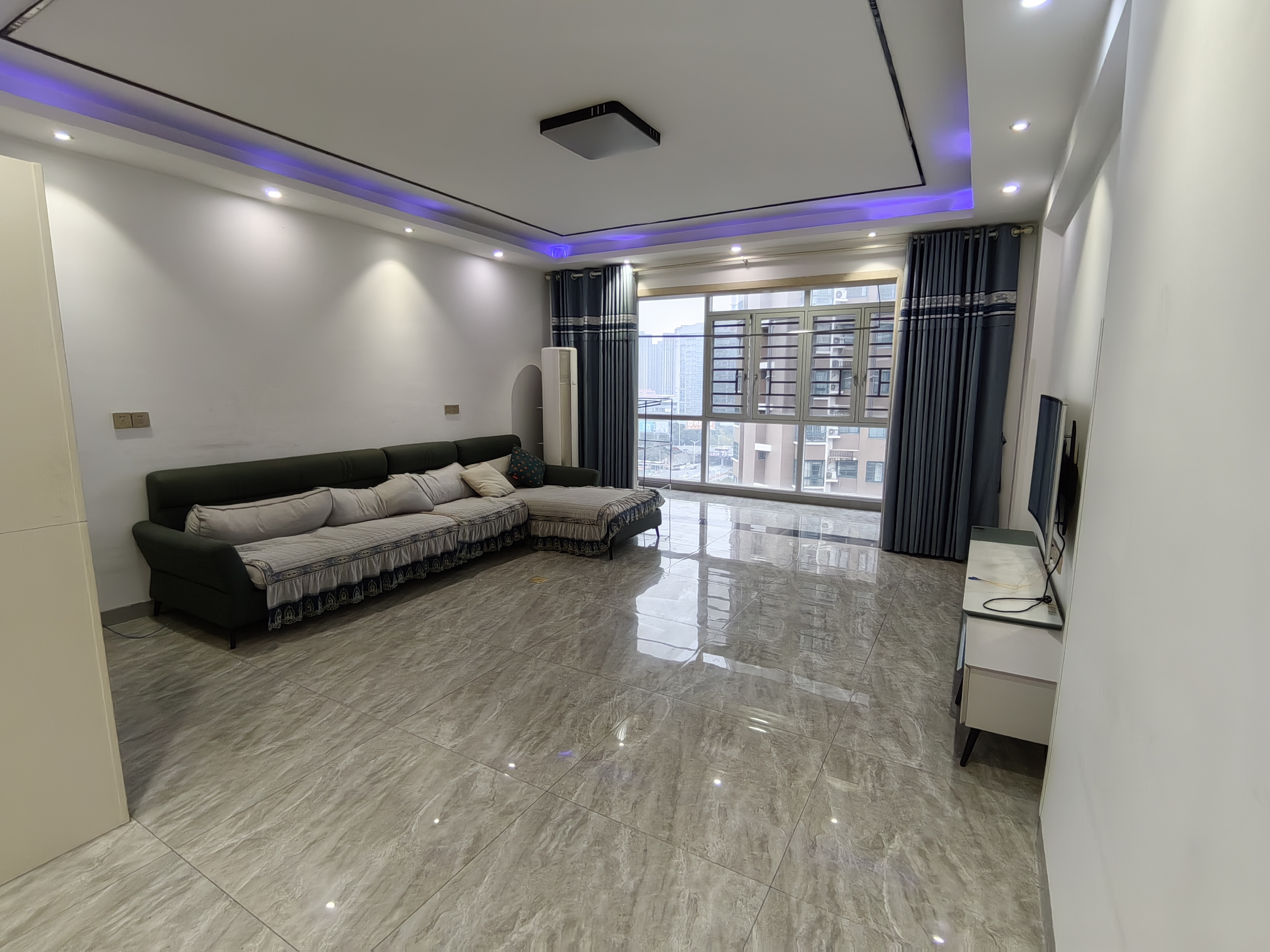 冠都现代城(冠都幸福彼岸) 1室0厅0卫 2900.0元/月 冠都现代城(冠都幸福彼岸) 1室0厅0卫 2900.0元/月室内图