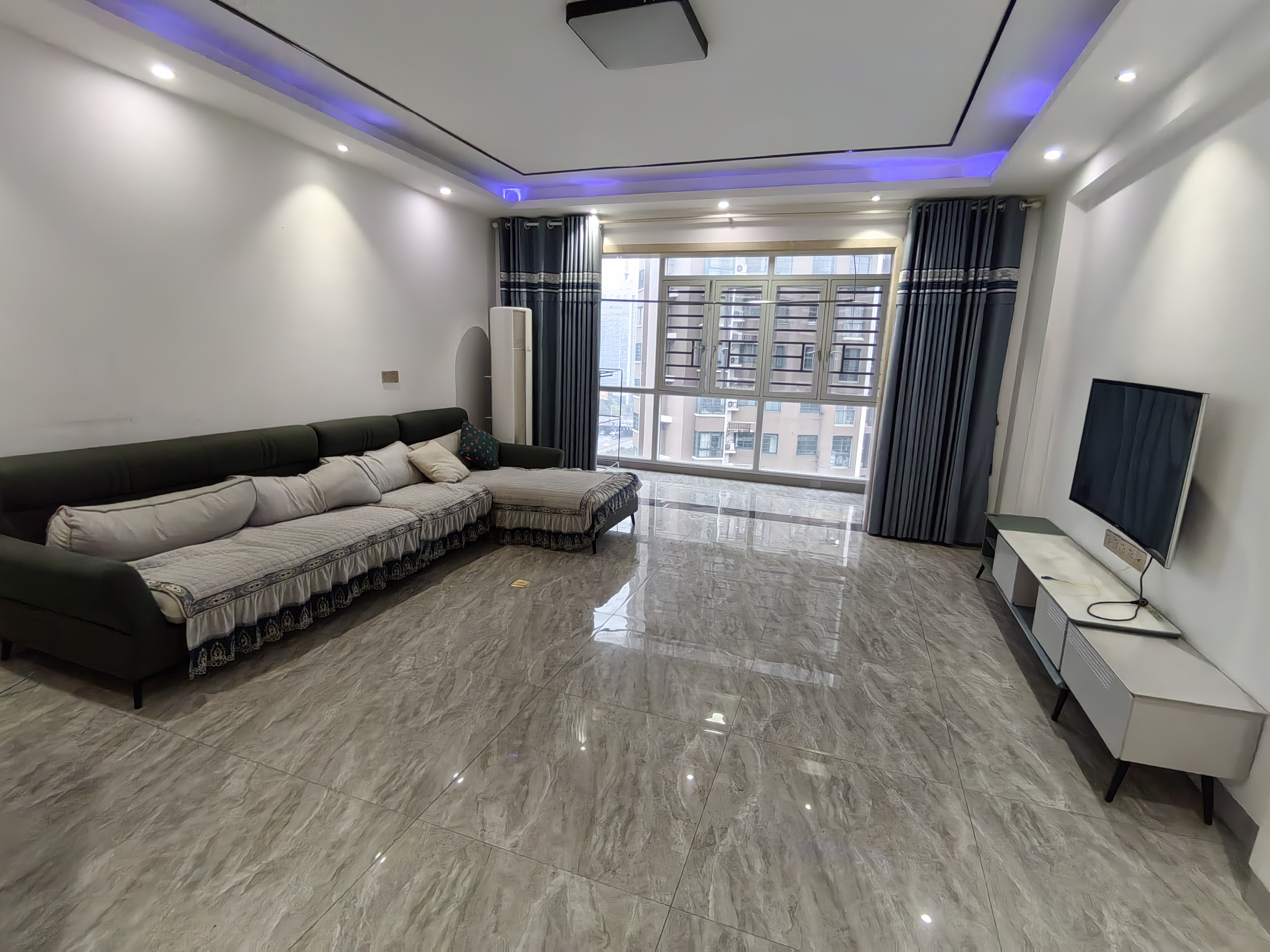 冠都现代城(冠都幸福彼岸) 1室0厅0卫 2900.0元/月 冠都现代城(冠都幸福彼岸) 1室0厅0卫 2900.0元/月室内图