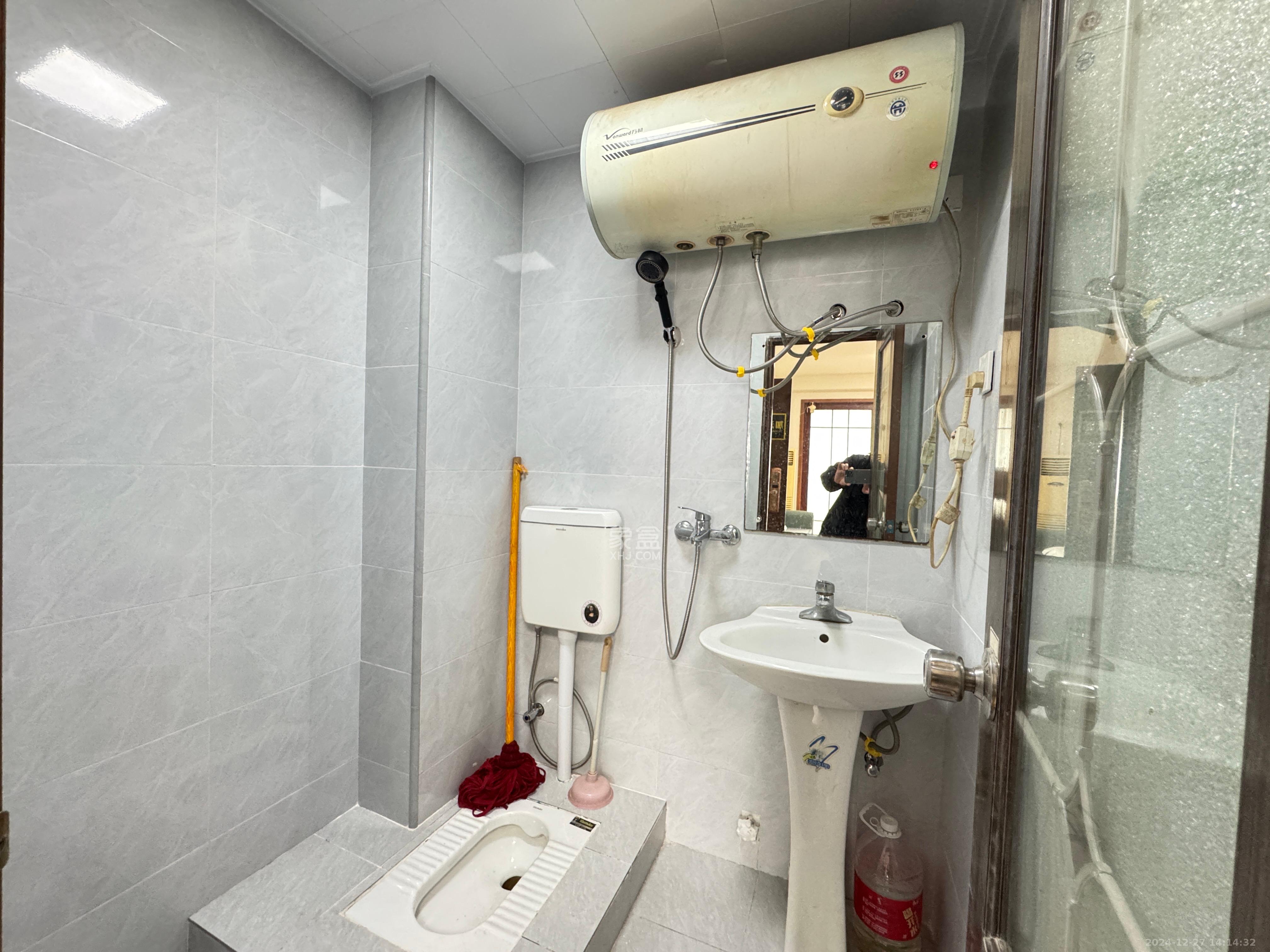 芙蓉同发 1室1厅1卫 3000.0元/月 芙蓉同发 1室1厅1卫 3000.0元/月室内图