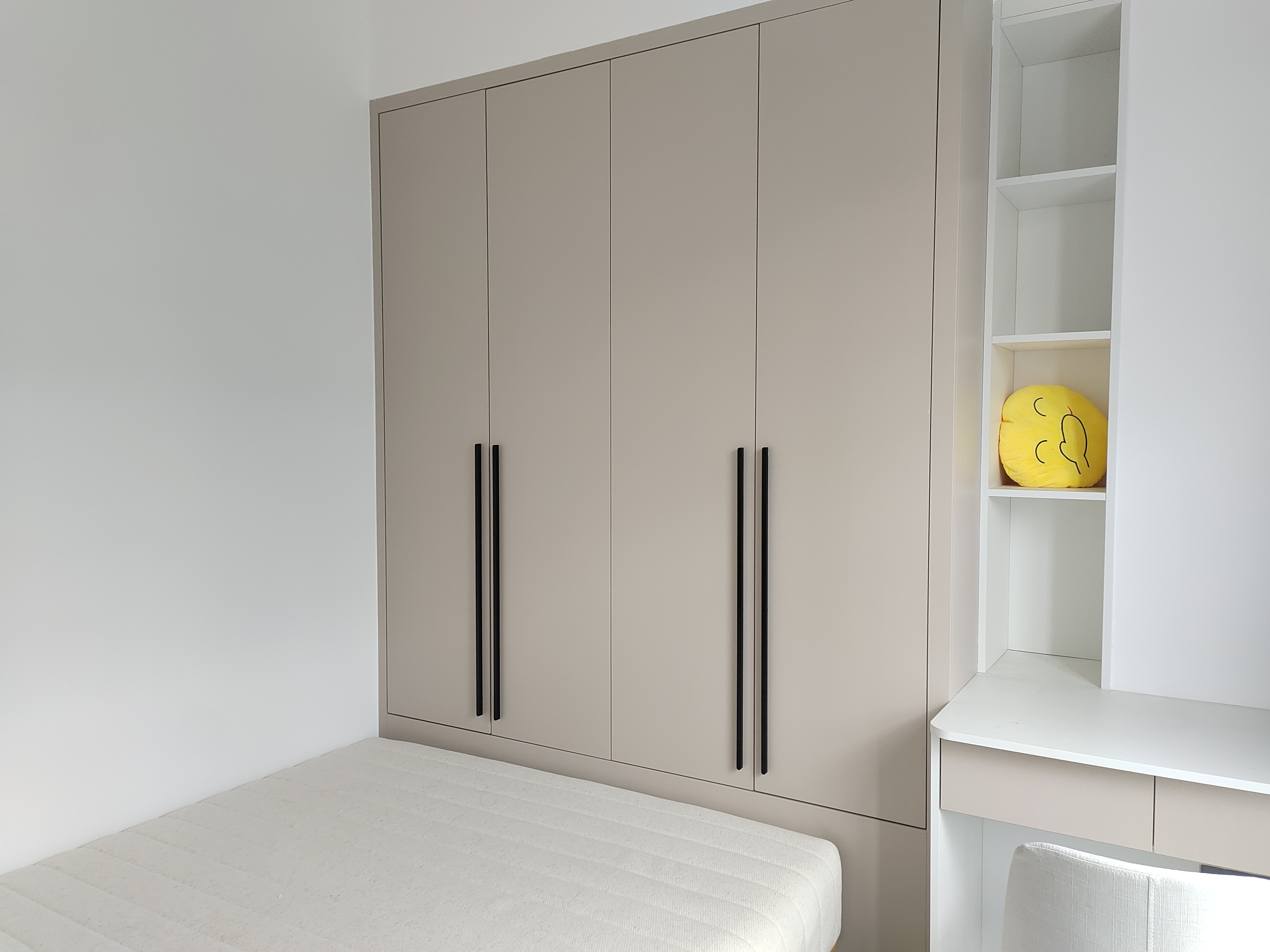 芷兰公馆西区 1室1厅1卫 1600.0元/月 芷兰公馆西区 1室1厅1卫 1600.0元/月室内图