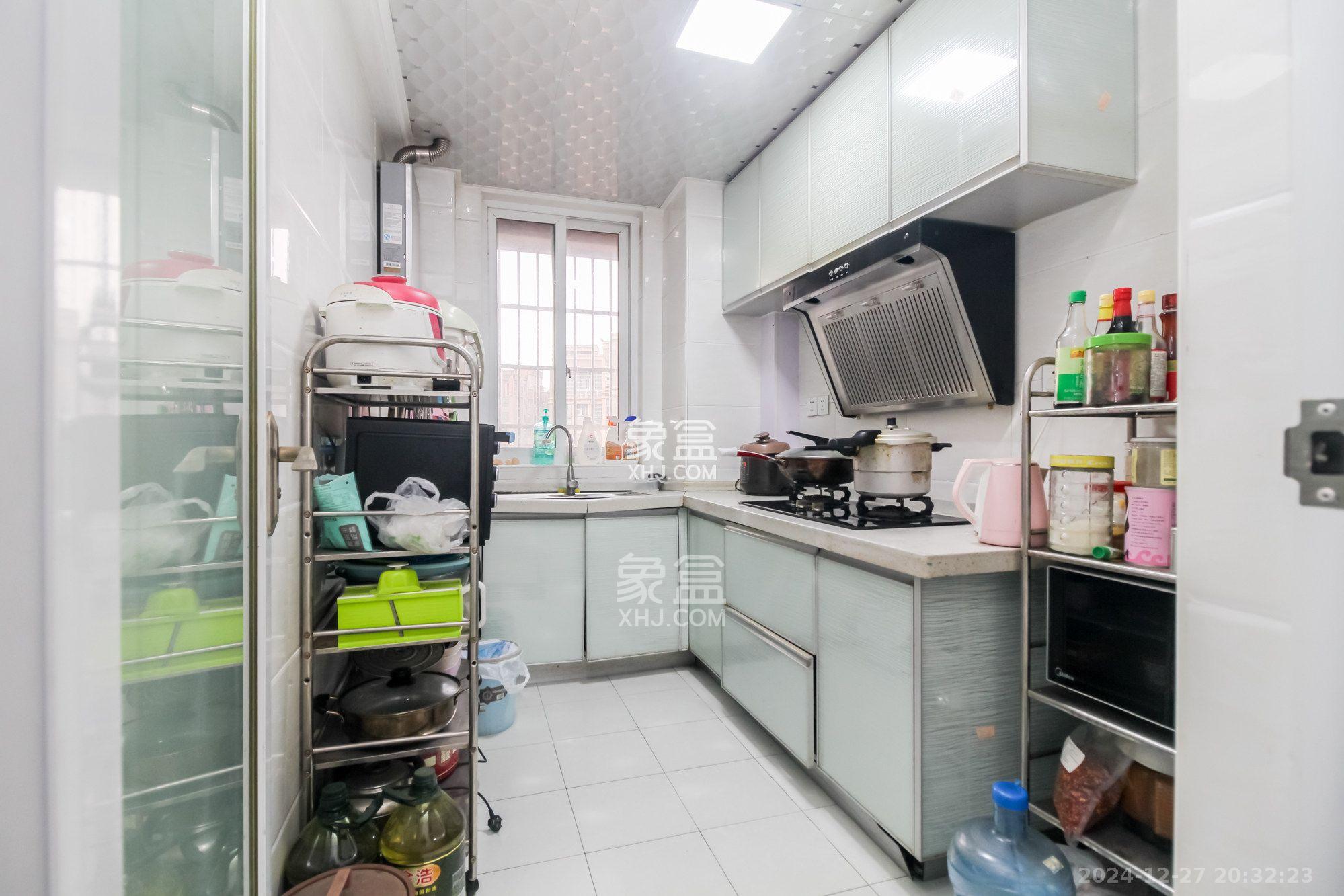 圆梦灰埠大市场  4室2厅2卫    3000.0元/月室内图