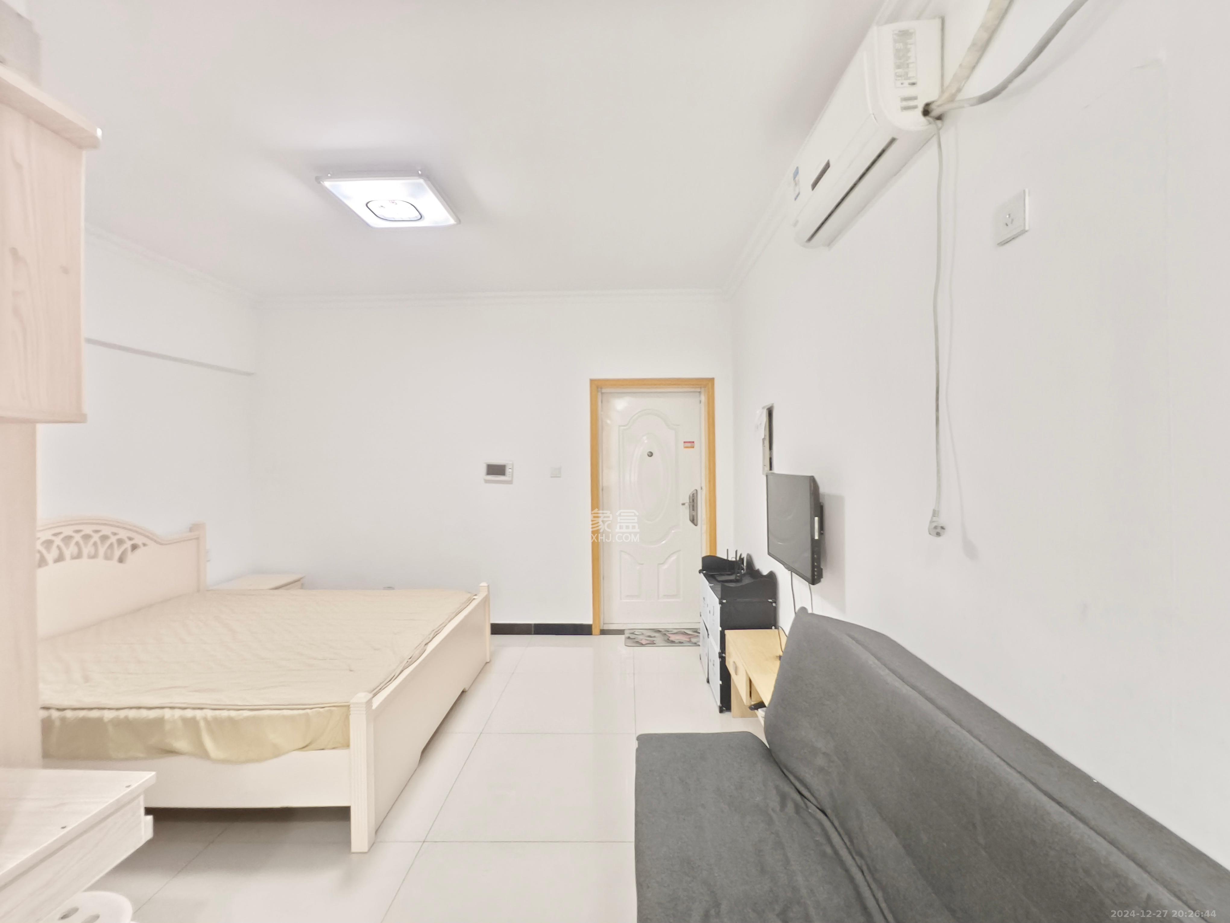 开源鑫阁  4室2厅2卫    6000.0元/月室内图