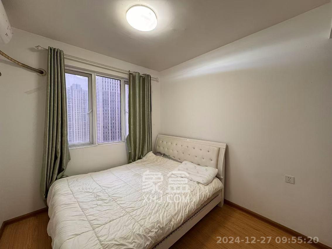 芙蓉万国城MOMA(卓越汇富苑) 1室0厅0卫 2200.0元/月 芙蓉万国城MOMA(卓越汇富苑) 1室0厅0卫 2200.0元/月室内图