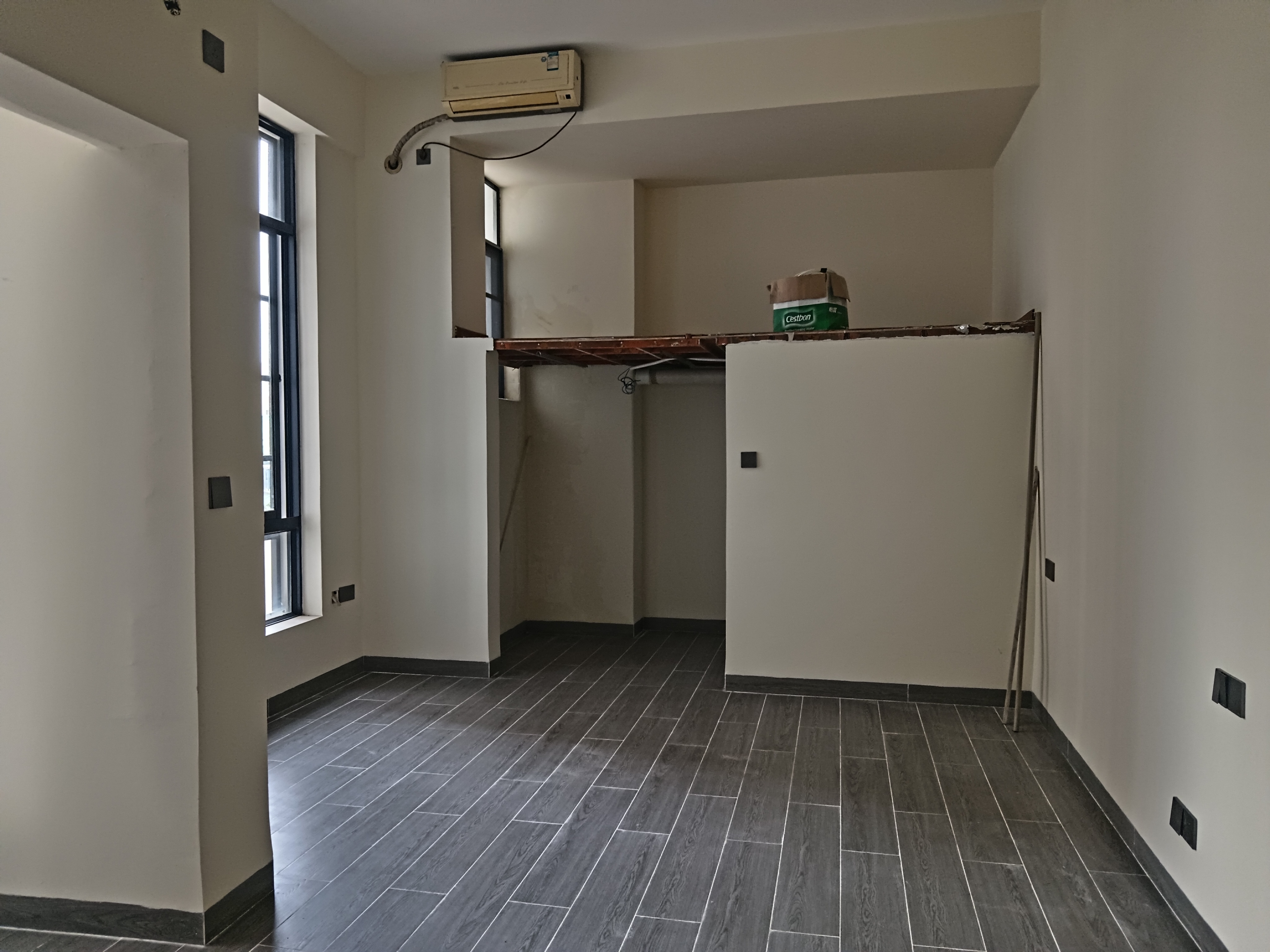 景业广场 1室0厅1卫 46.0万 景业广场 1室0厅1卫 46.0万客厅