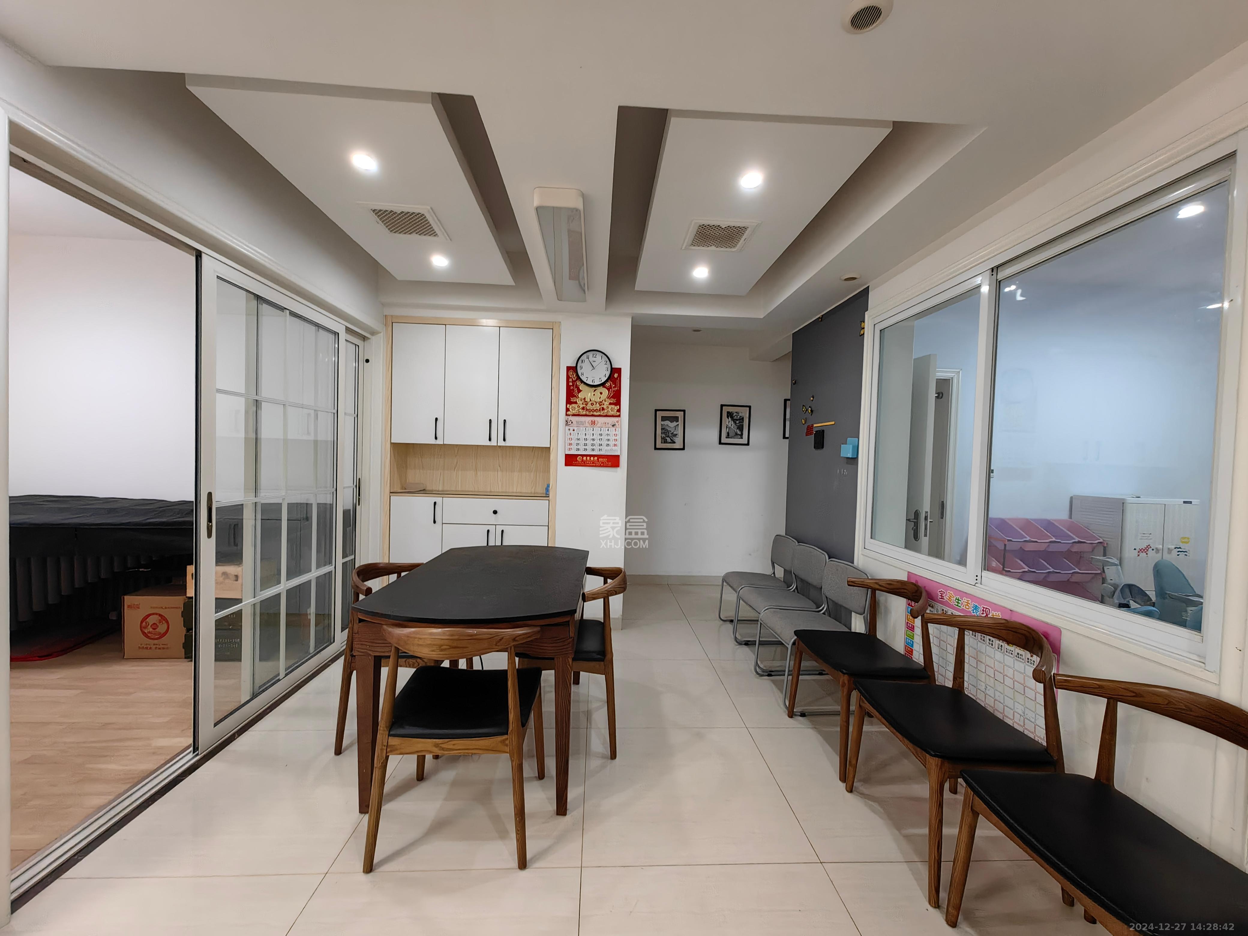 中交中央公园D2区  2室2厅1卫    2500.0元/月 中交中央公园D2区  2室2厅1卫    2500.0元/月室内图