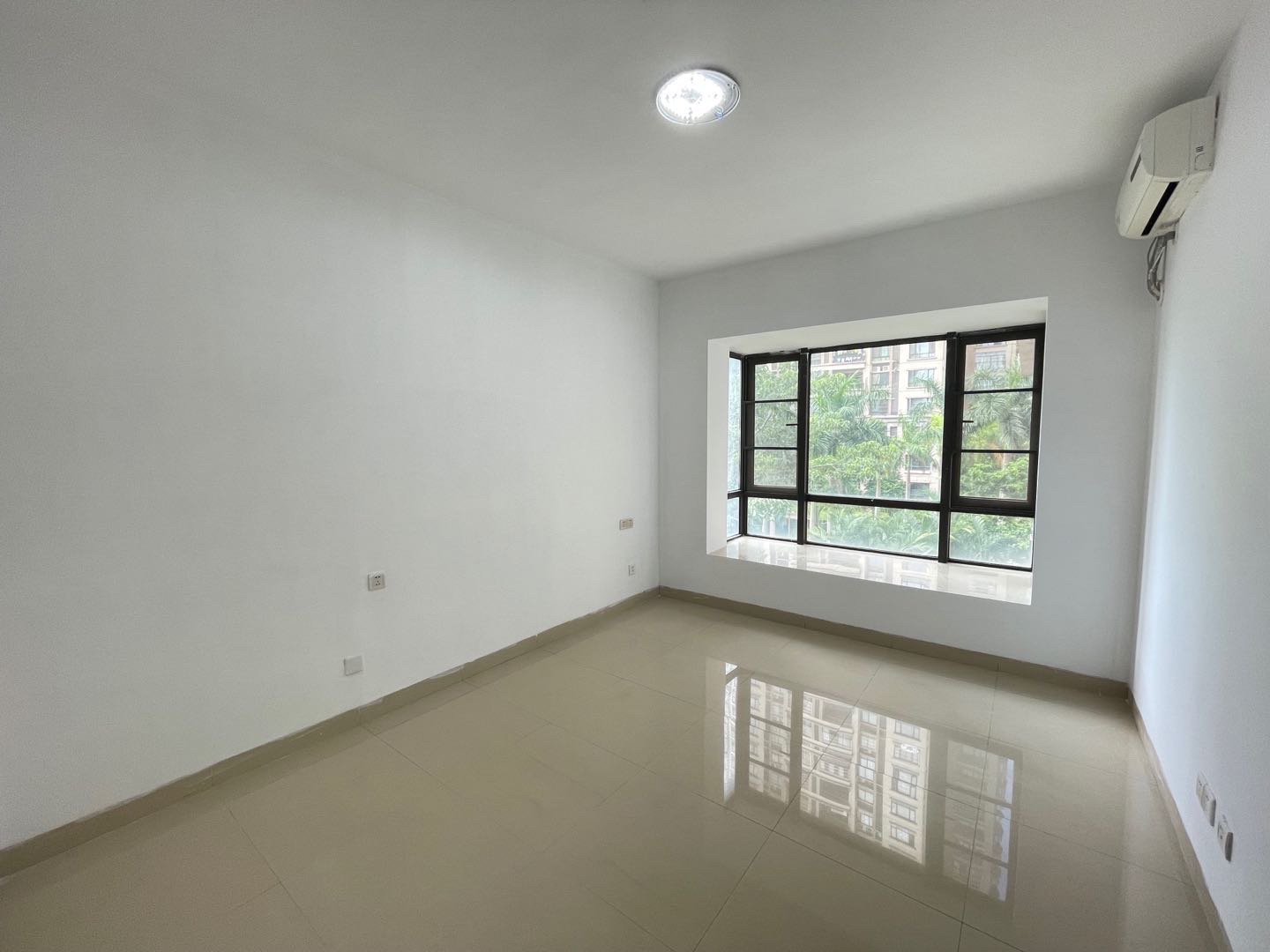 和风江岸 3室2厅2卫 3000.0元/月 和风江岸 3室2厅2卫 3000.0元/月室内图