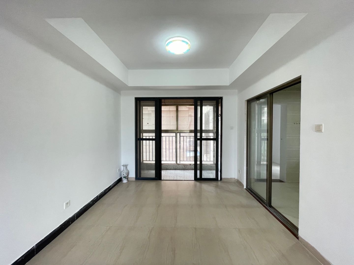 和风江岸 3室2厅2卫 3000.0元/月 和风江岸 3室2厅2卫 3000.0元/月室内图