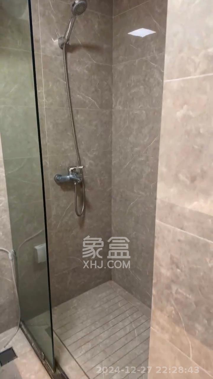 华润置地中心 1室1厅1卫 3600.0元/月 华润置地中心 1室1厅1卫 3600.0元/月室内图