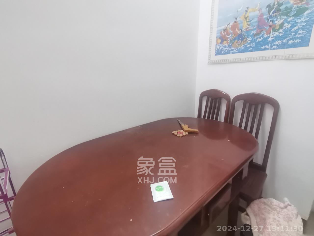 湖南六建伍家岭小区  2室1厅1卫    900.0元/月 湖南六建伍家岭小区  2室1厅1卫    900.0元/月室内图1