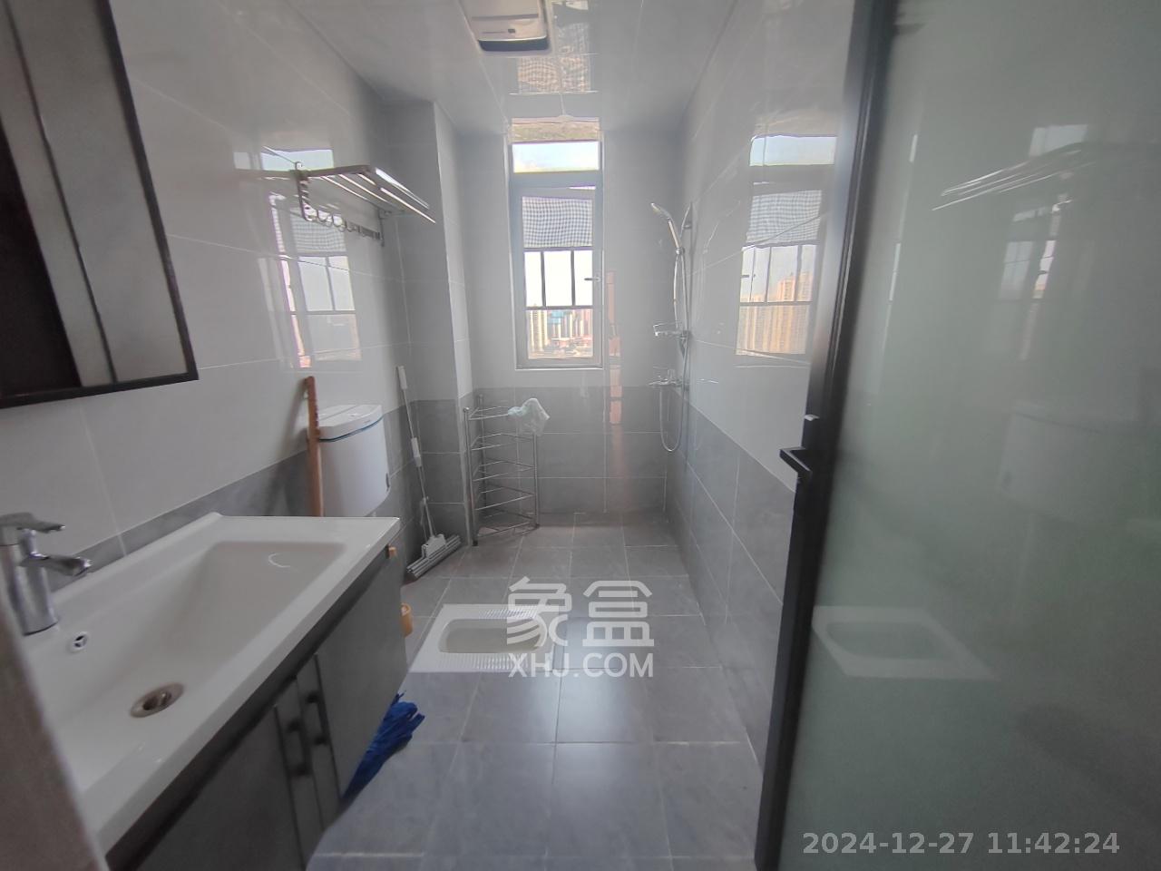 珠江东方明珠(新地东方明珠)三期  4室2厅2卫    2300.0元/月 珠江东方明珠(新地东方明珠)三期  4室2厅2卫    2300.0元/月