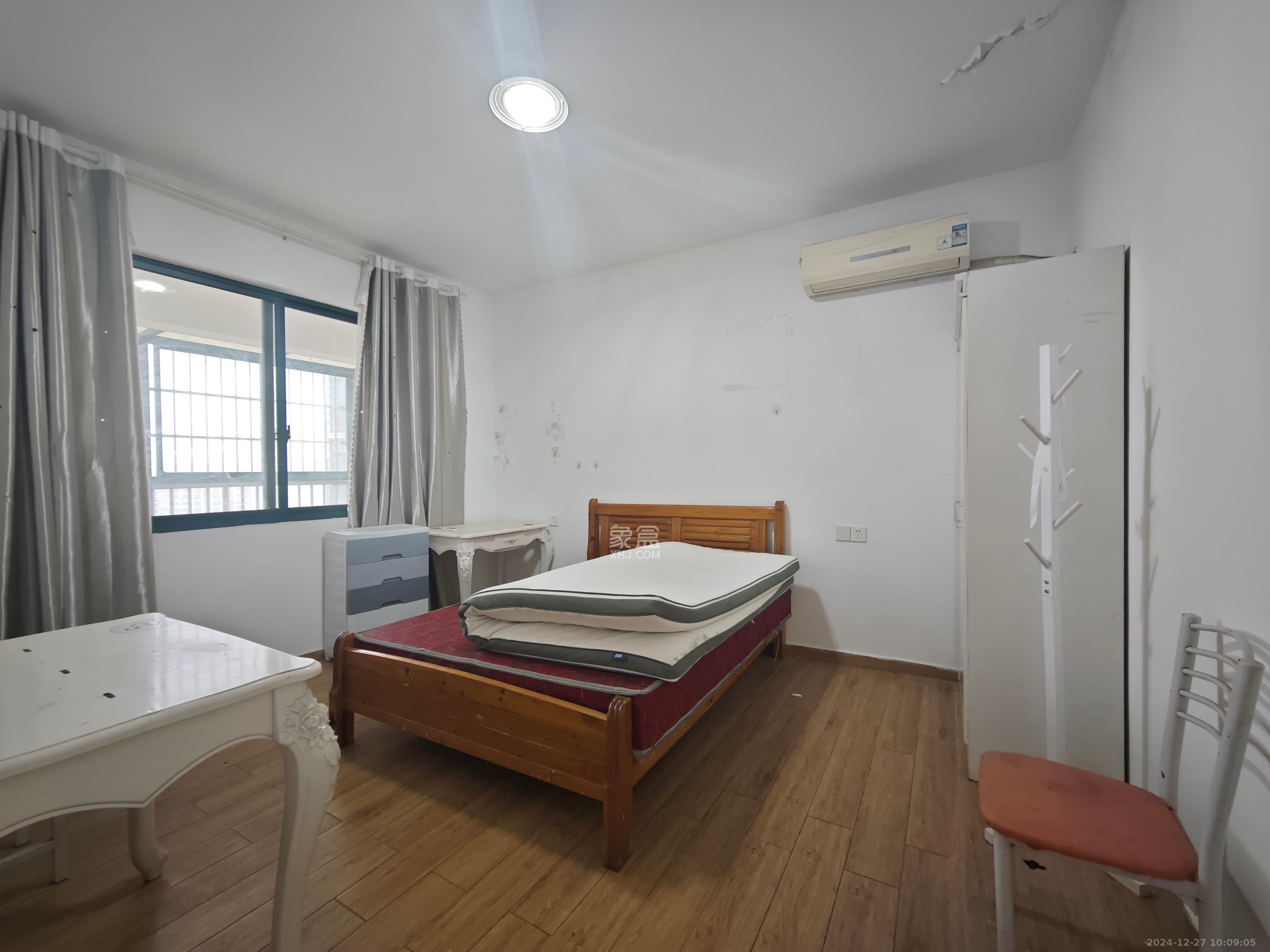 华天LOHO小镇 2室2厅1卫 1600.0元/月 华天LOHO小镇 2室2厅1卫 1600.0元/月室内图