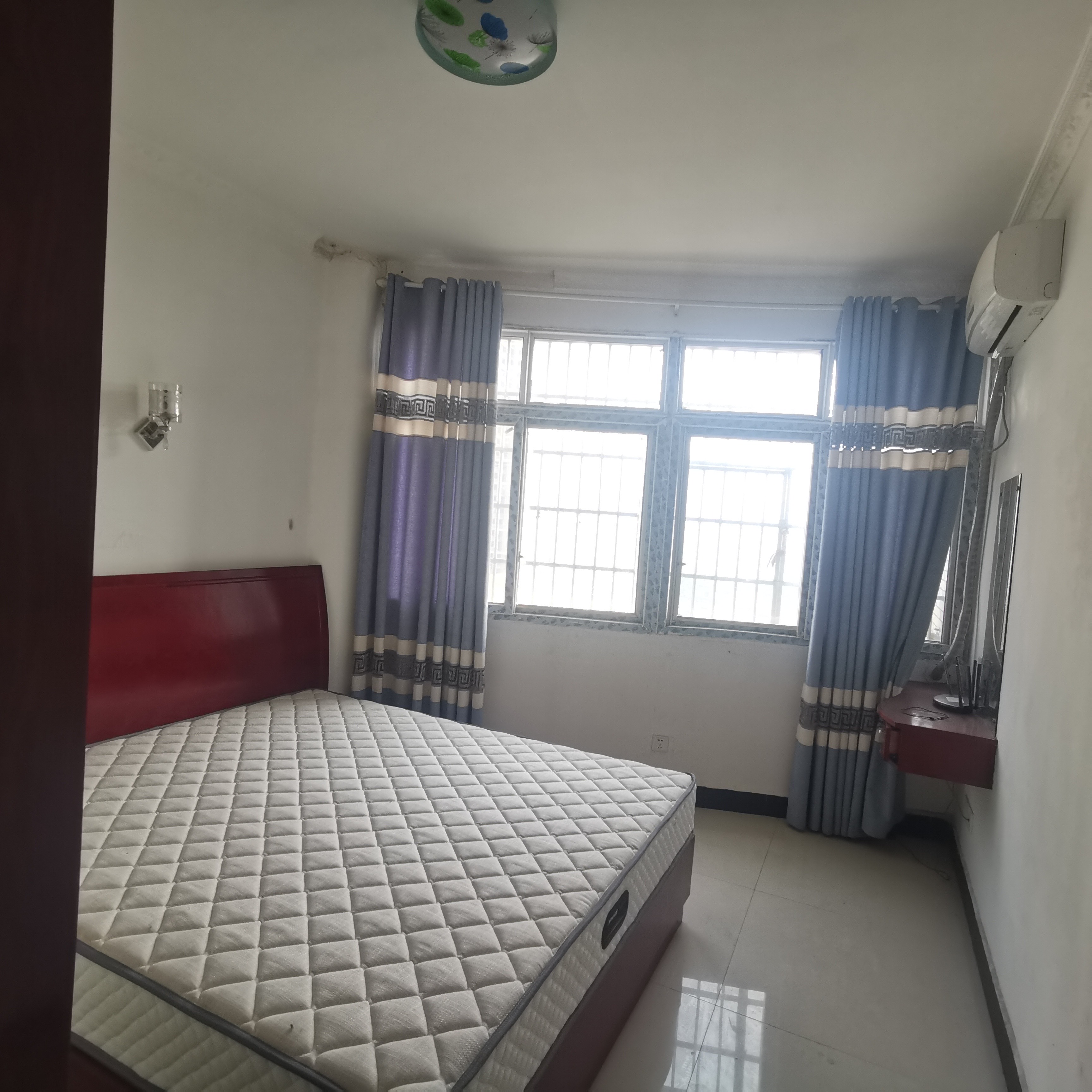 鸿都苑 4室1厅1卫 50.0万 鸿都苑 4室1厅1卫 50.0万客厅