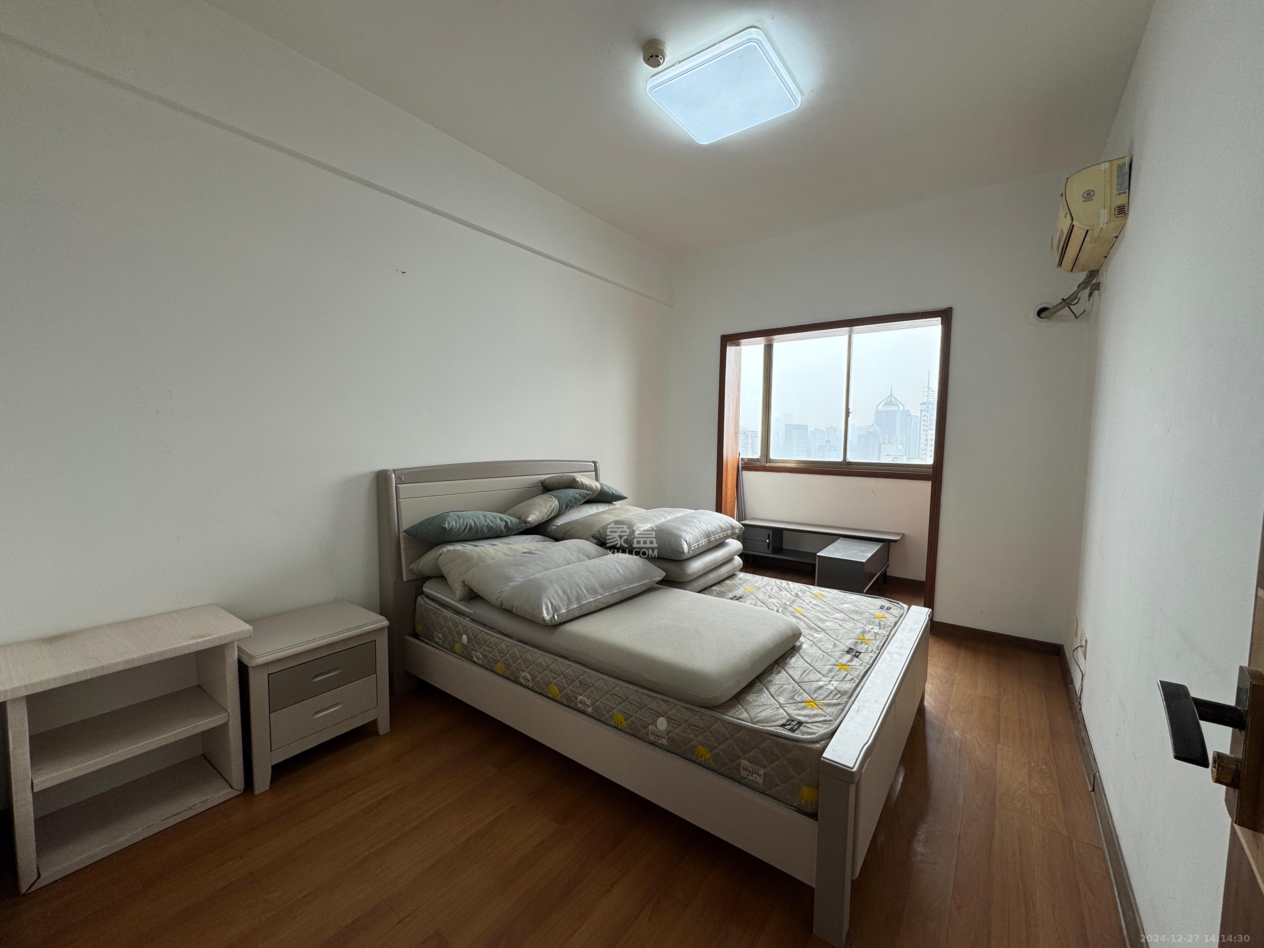 芙蓉同发 1室1厅1卫 3000.0元/月 芙蓉同发 1室1厅1卫 3000.0元/月室内图