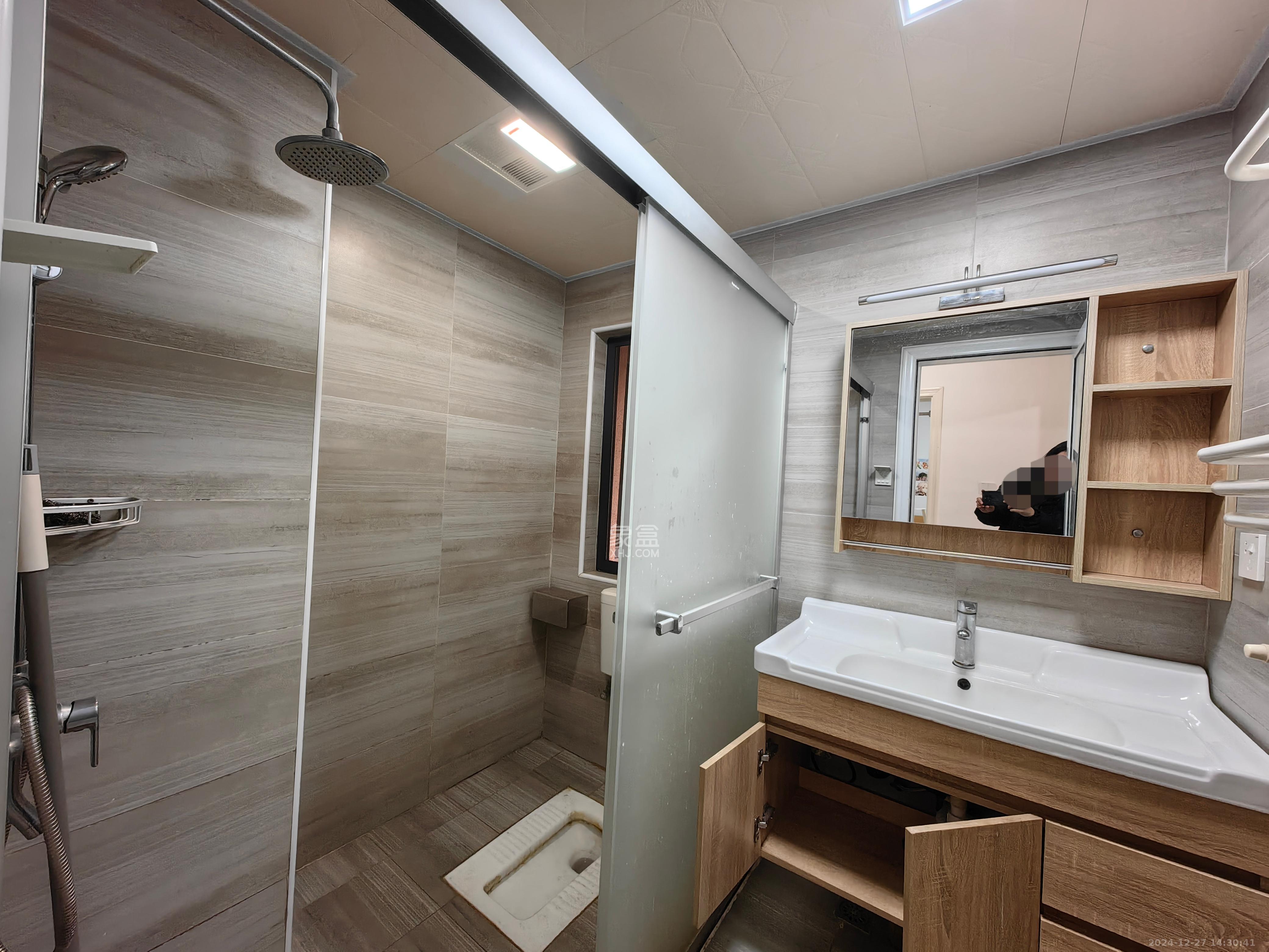 中交中央公园D2区  2室2厅1卫    2500.0元/月 中交中央公园D2区  2室2厅1卫    2500.0元/月室内图