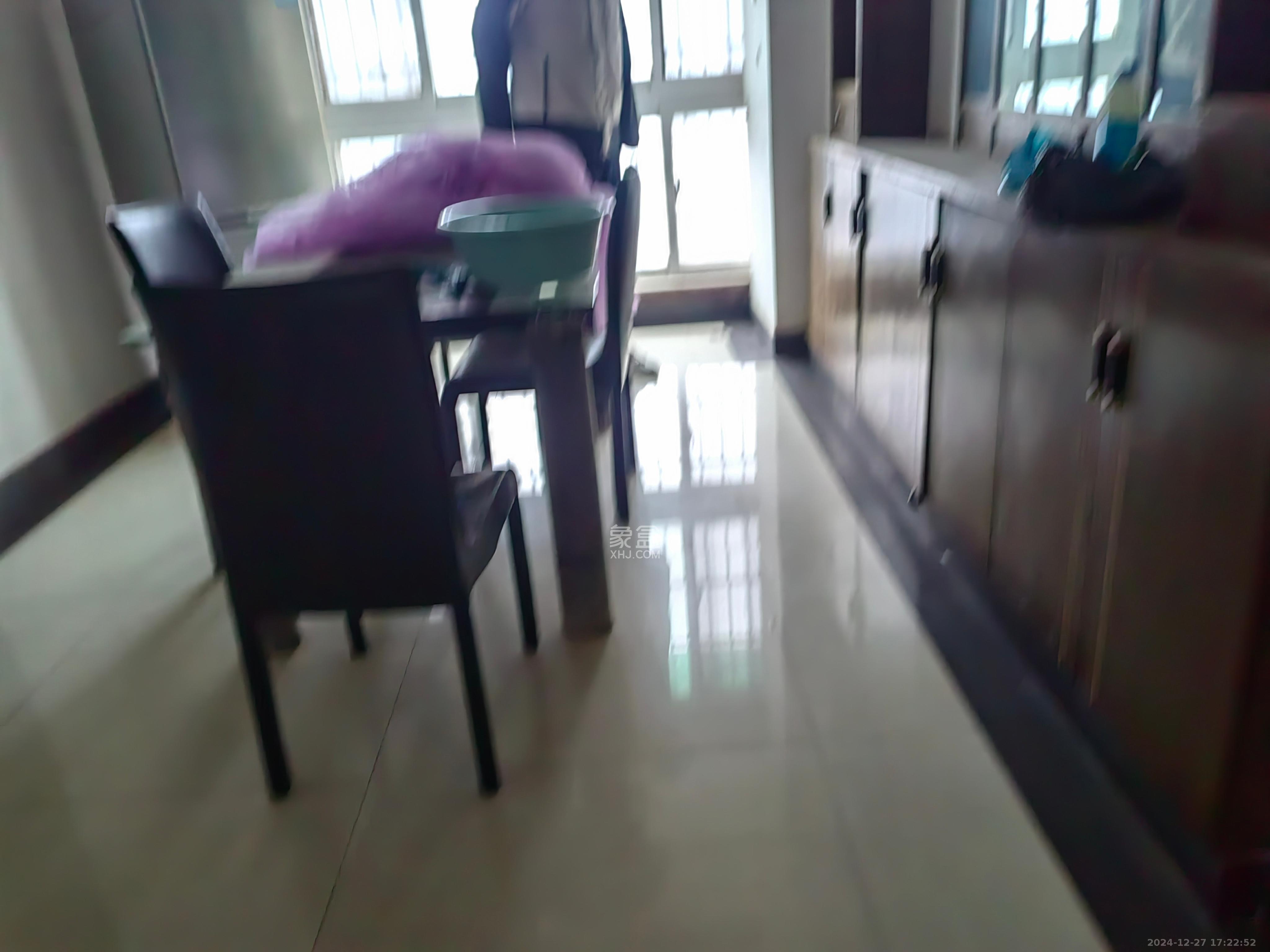 滨湖嘉园(湖滨小区)  3室2厅2卫    2800.0元/月 滨湖嘉园(湖滨小区)  3室2厅2卫    2800.0元/月室内图