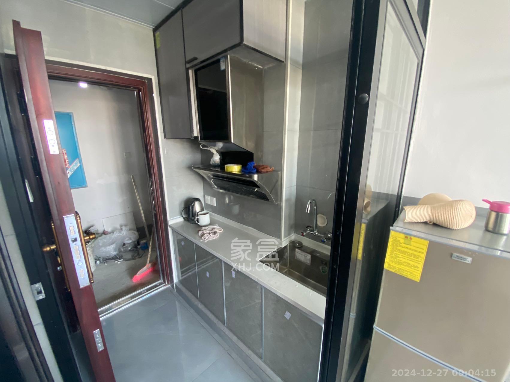 裕天国际商汇中心 1室1厅1卫 1300.0元/月 裕天国际商汇中心 1室1厅1卫 1300.0元/月室内图