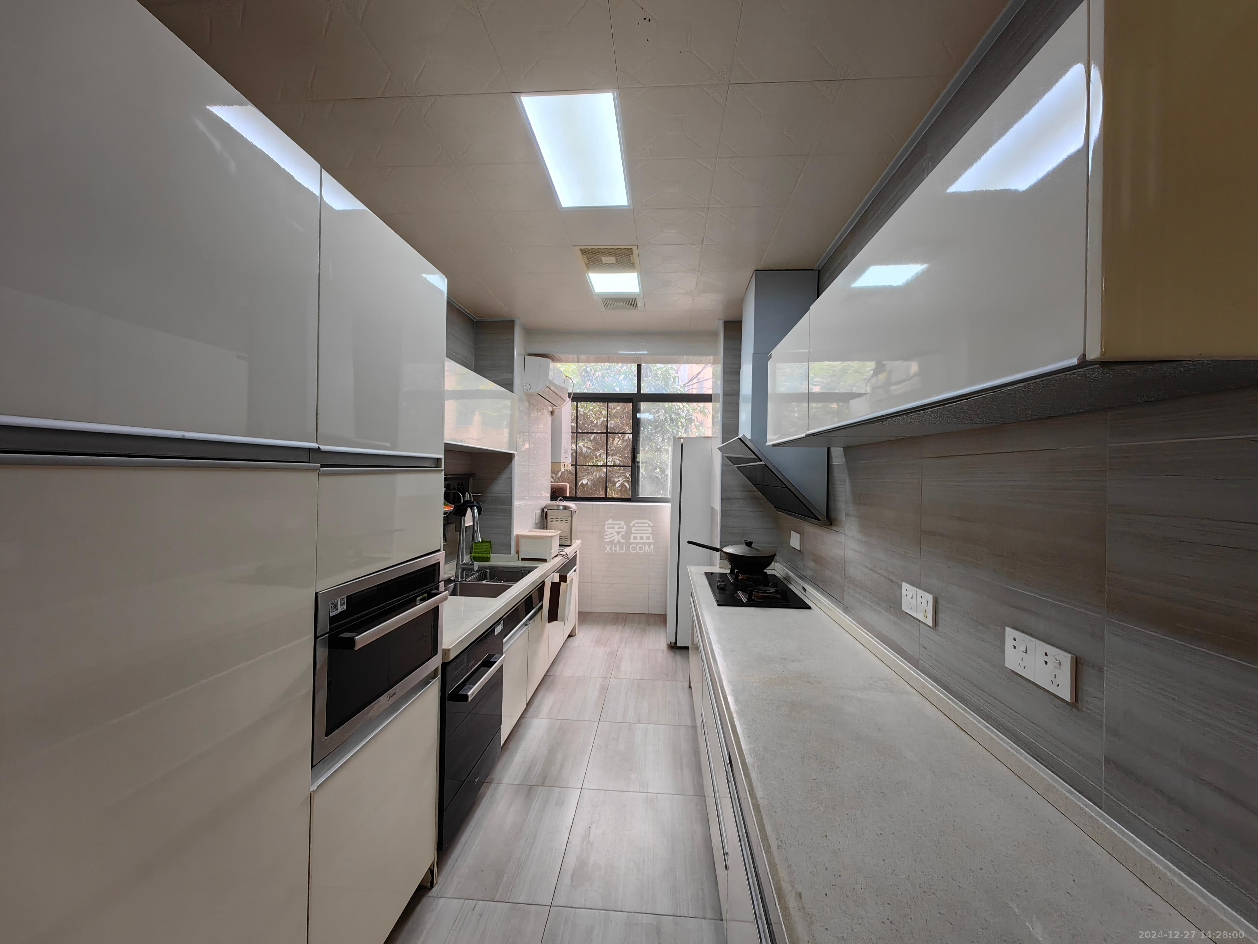 中交中央公园D2区  2室2厅1卫    2500.0元/月 中交中央公园D2区  2室2厅1卫    2500.0元/月