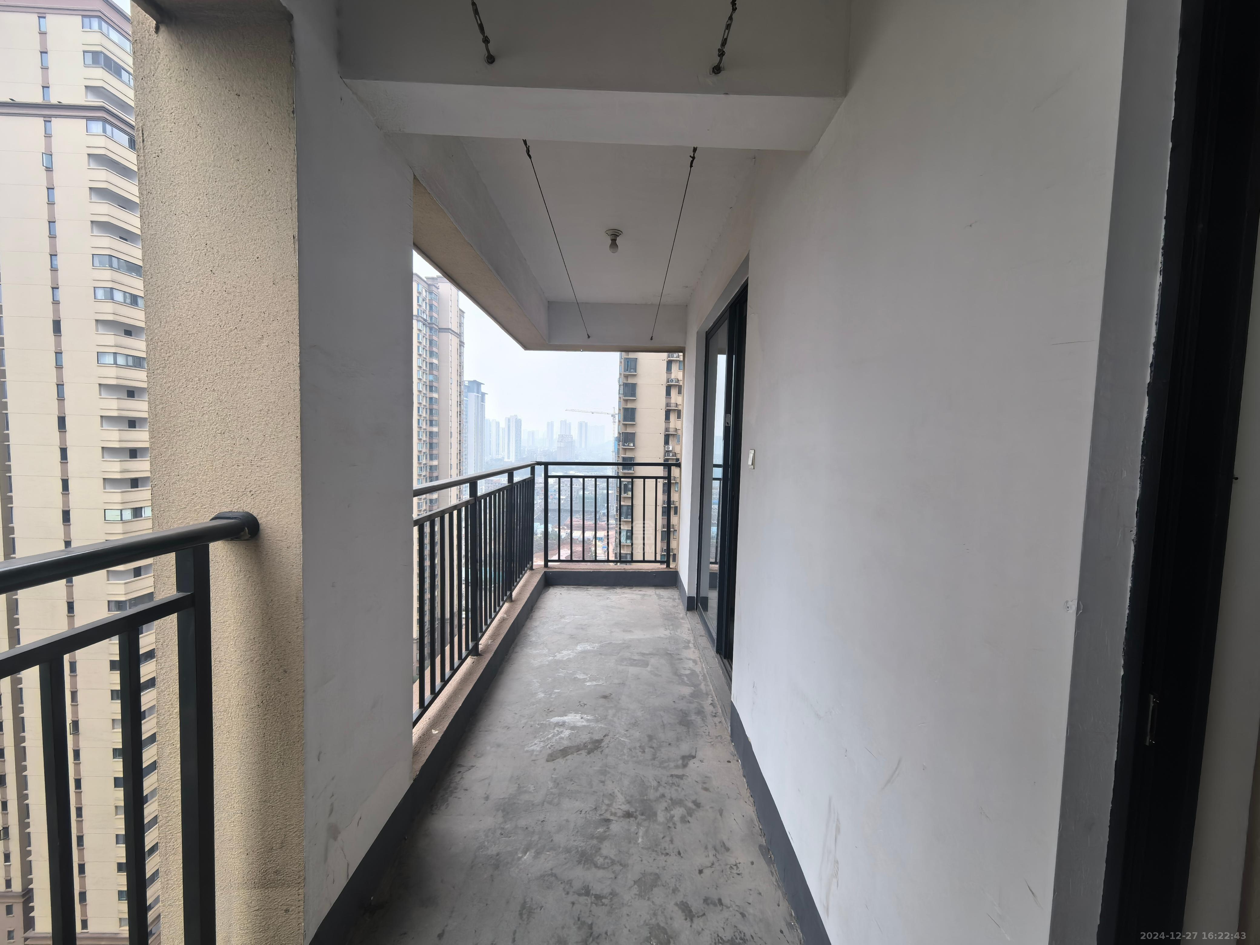 中建江湾壹号 4室2厅2卫 1600.0元/月 中建江湾壹号 4室2厅2卫 1600.0元/月室内图