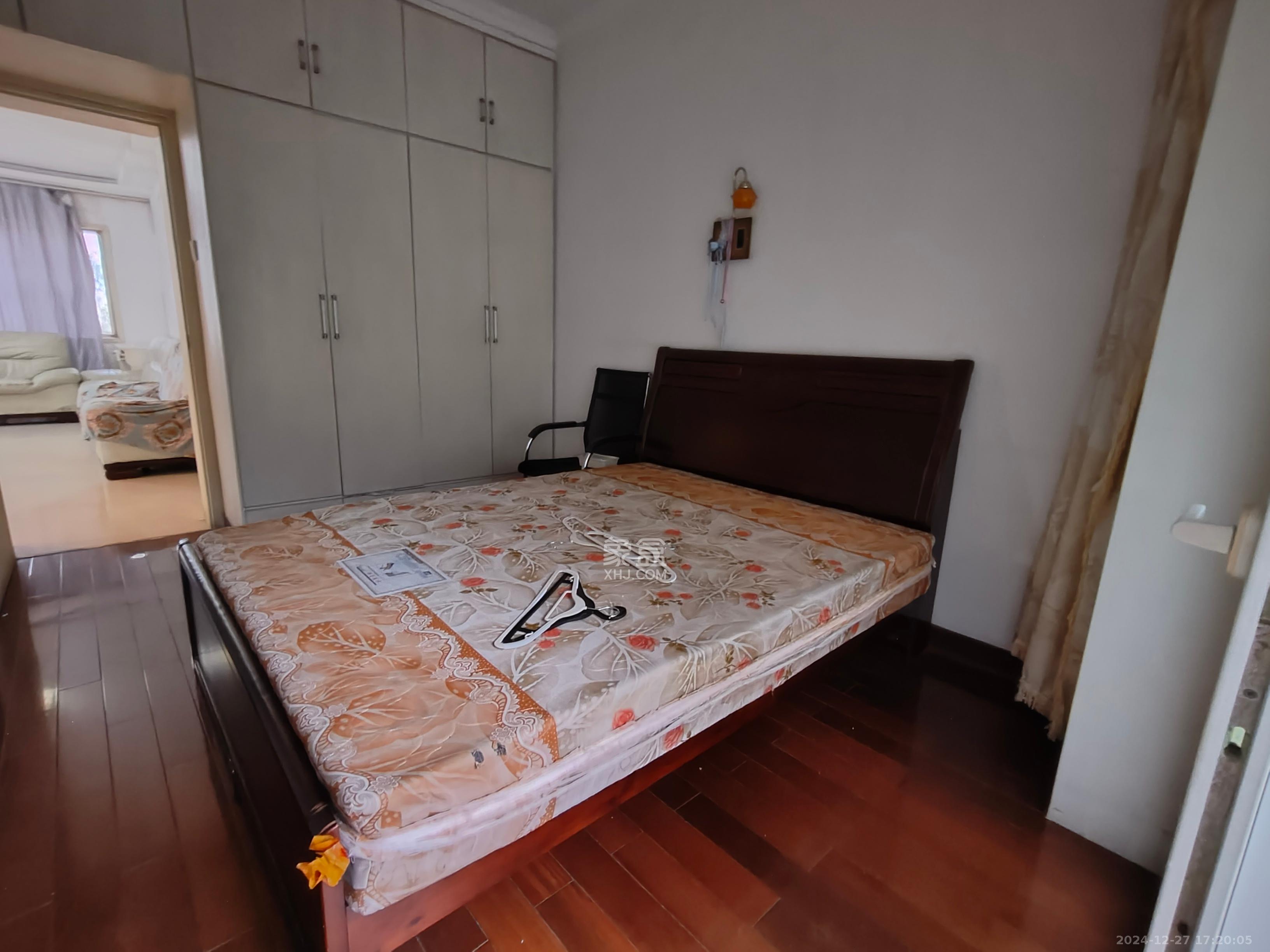中建五局信和苑三区  3室2厅2卫   1700.00元/月室内图