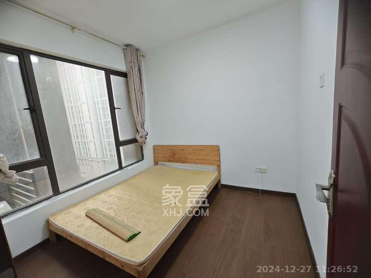 旭辉御府  3室2厅1卫    2400.0元/月室内图