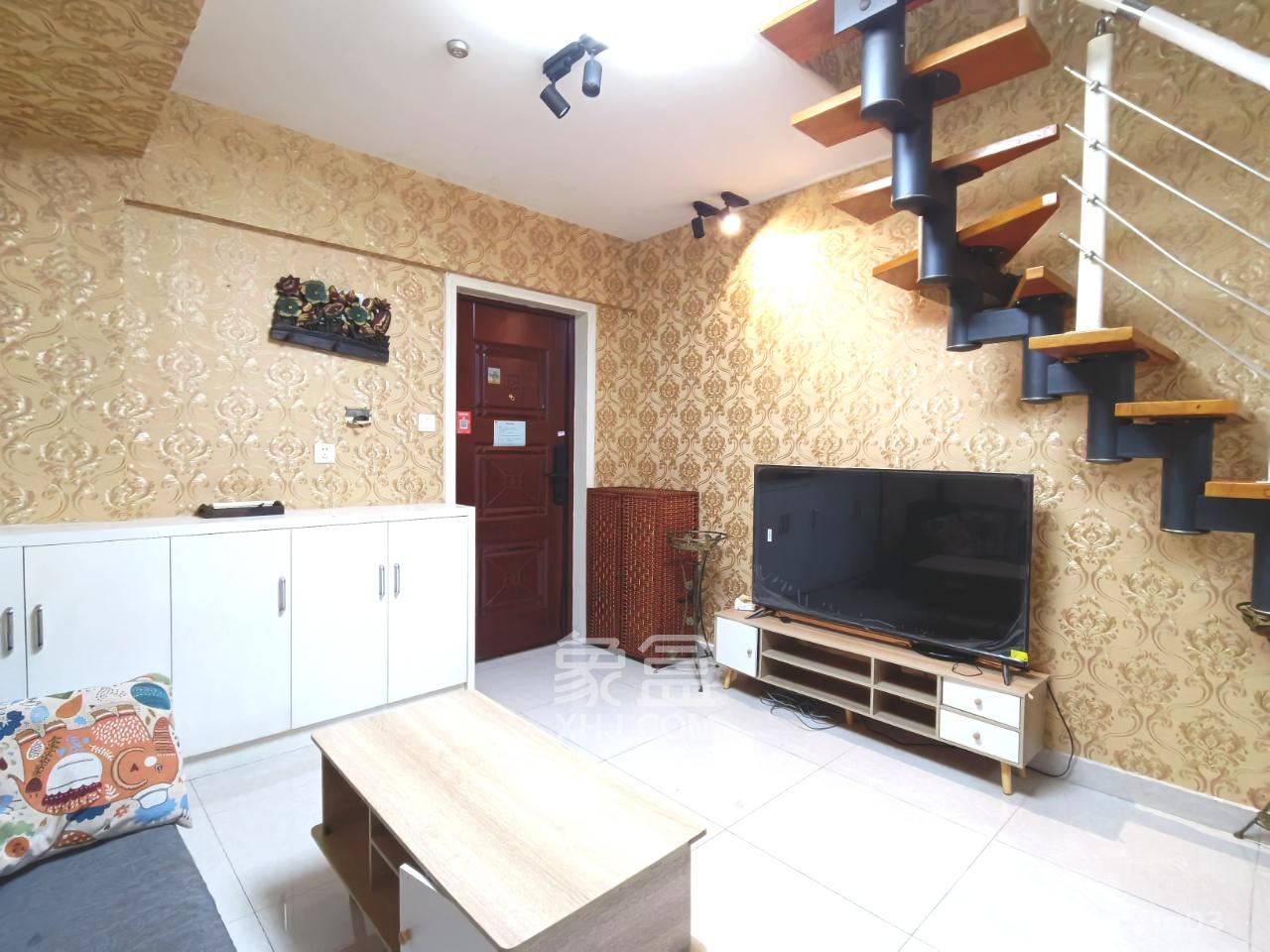 金色loft(鑫秋大厦) 2室2厅1卫 2200.0元/月 金色loft(鑫秋大厦) 2室2厅1卫 2200.0元/月室内图