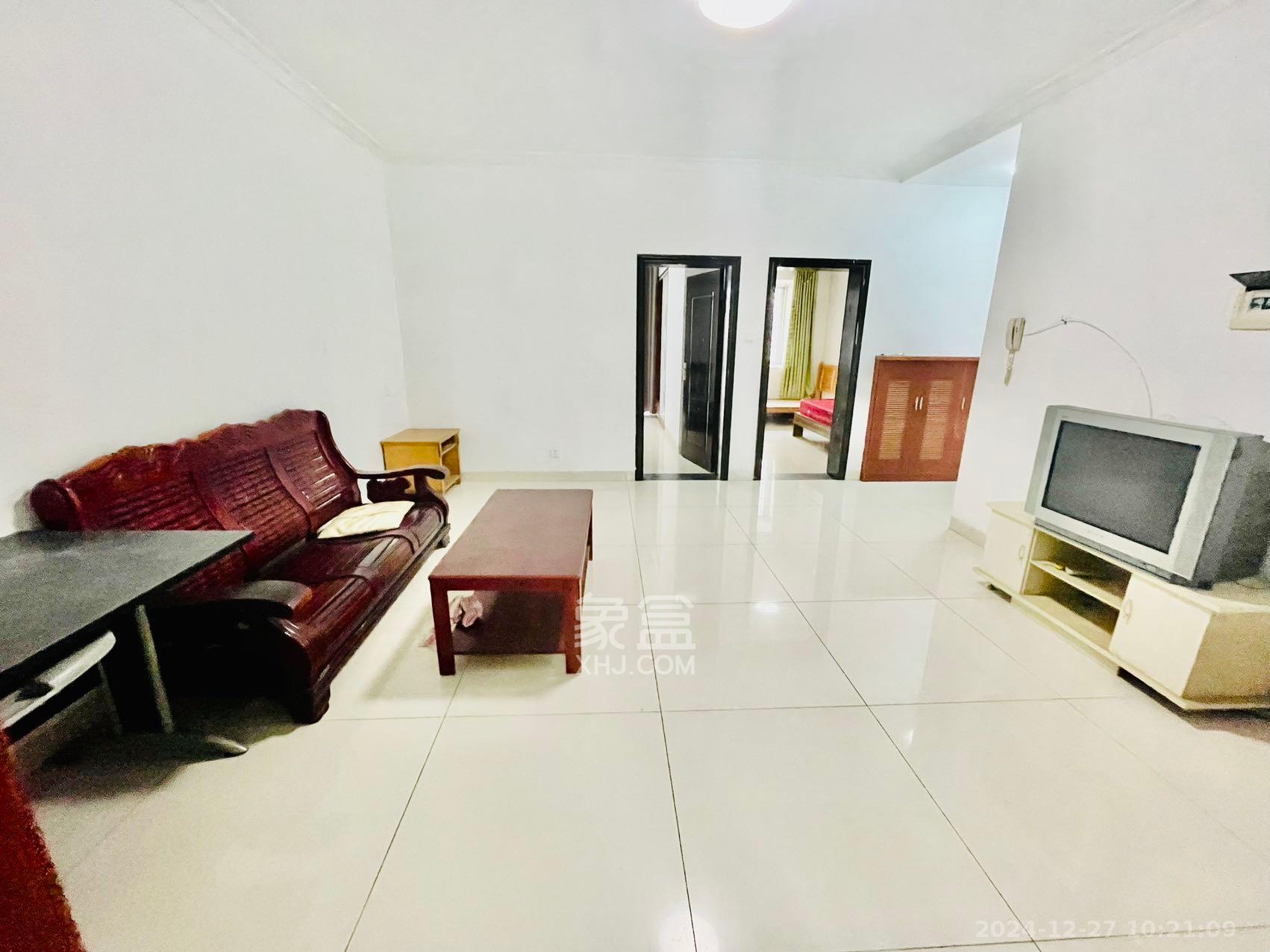 湘绣城  2室2厅1卫    1300.0元/月 湘绣城  2室2厅1卫    1300.0元/月室内图