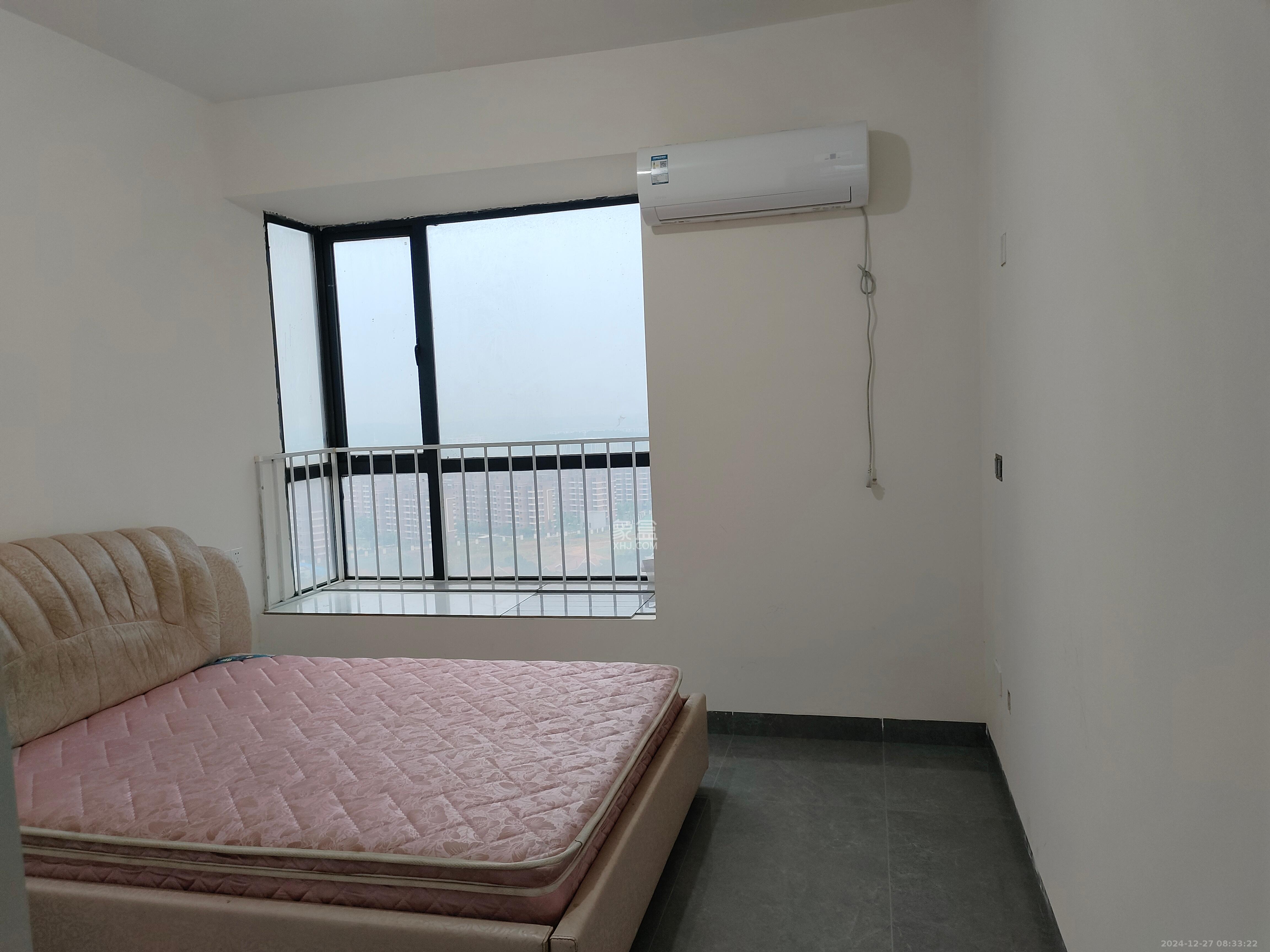 紫华郡 4室2厅2卫 2500.0元/月 紫华郡 4室2厅2卫 2500.0元/月室内图