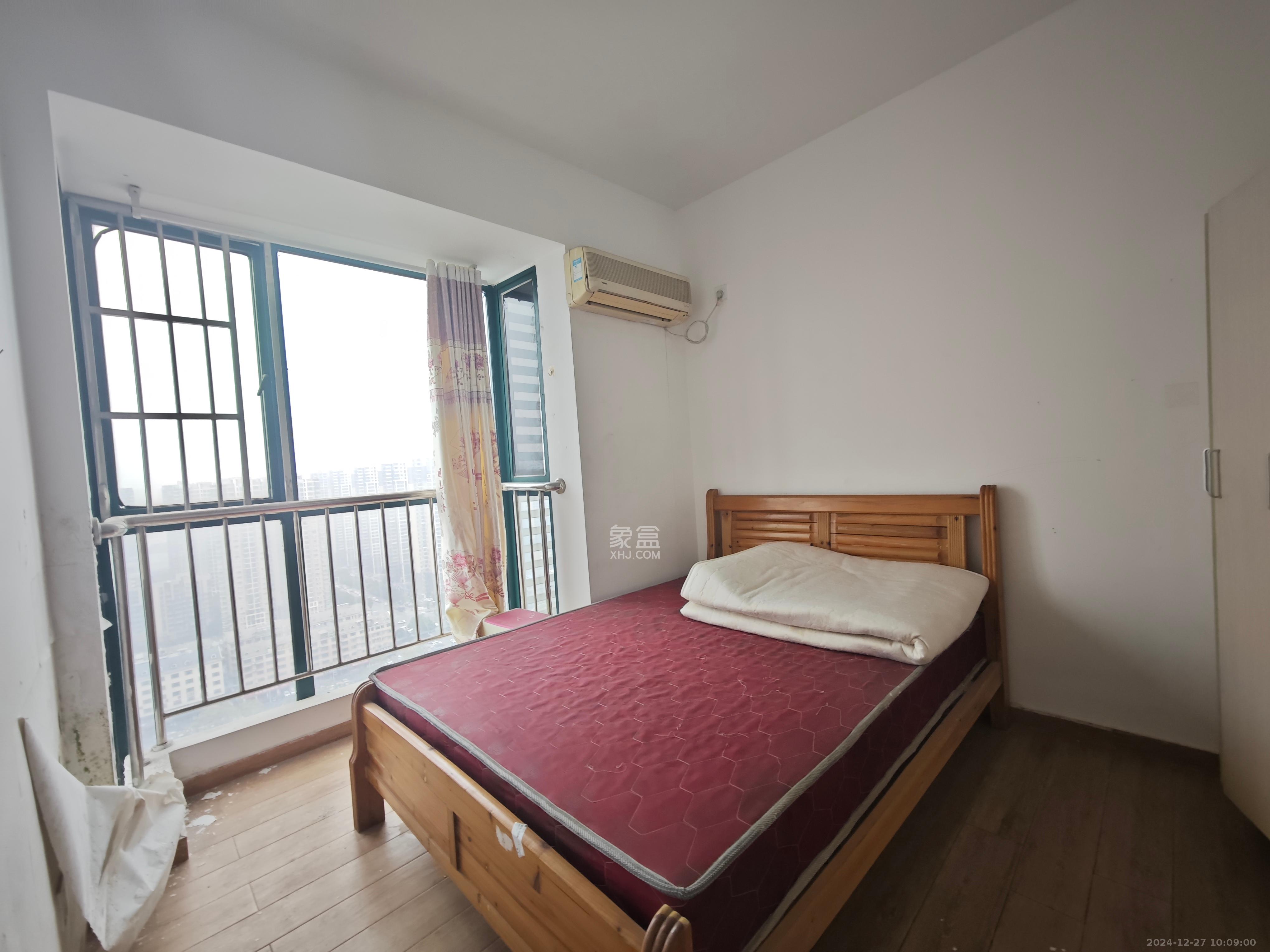 华天LOHO小镇 2室2厅1卫 1600.0元/月 华天LOHO小镇 2室2厅1卫 1600.0元/月室内图