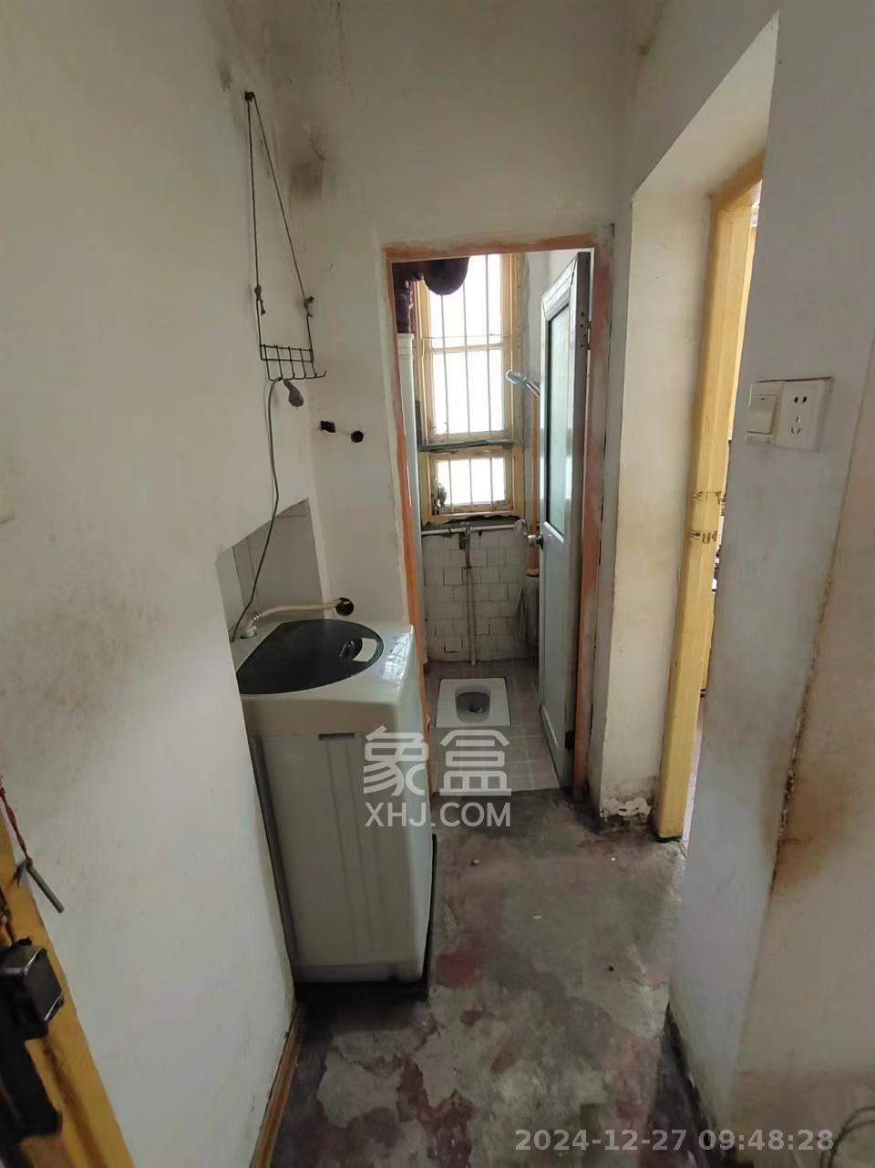 国庆新村  3室2厅1卫   1600.00元/月室内图