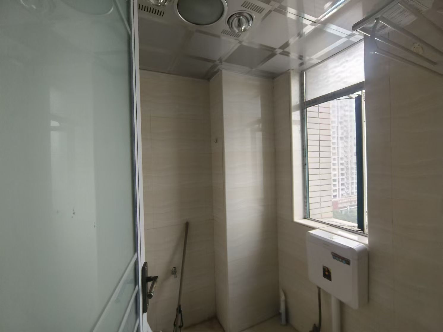 长和广场 2室1厅1卫 1700.0元/月 长和广场 2室1厅1卫 1700.0元/月室内图