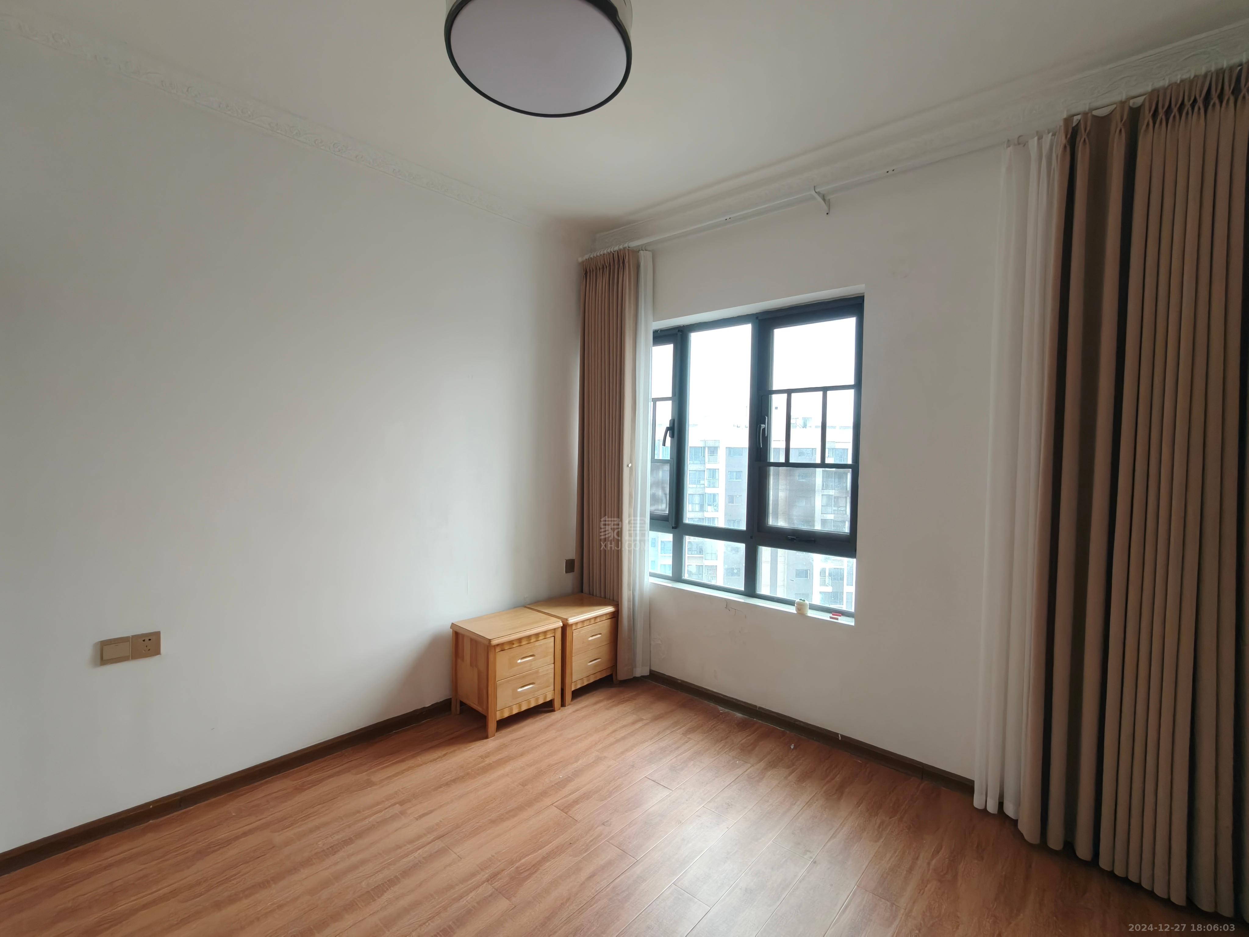 美的城二期 3室2厅2卫 2500.0元/月 美的城二期 3室2厅2卫 2500.0元/月室内图