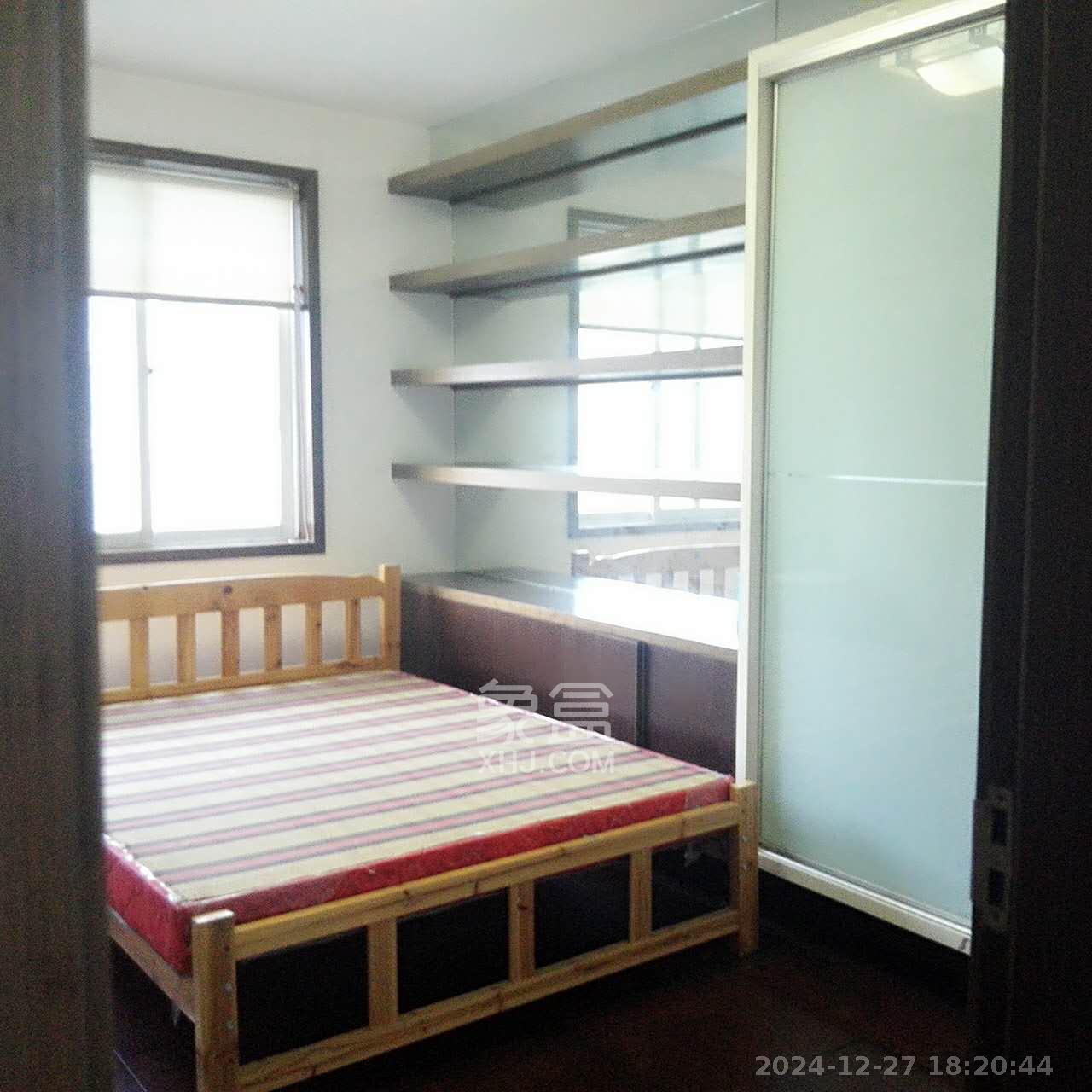 芙蓉苑 3室2厅1卫 2400.0元/月 芙蓉苑 3室2厅1卫 2400.0元/月室内图