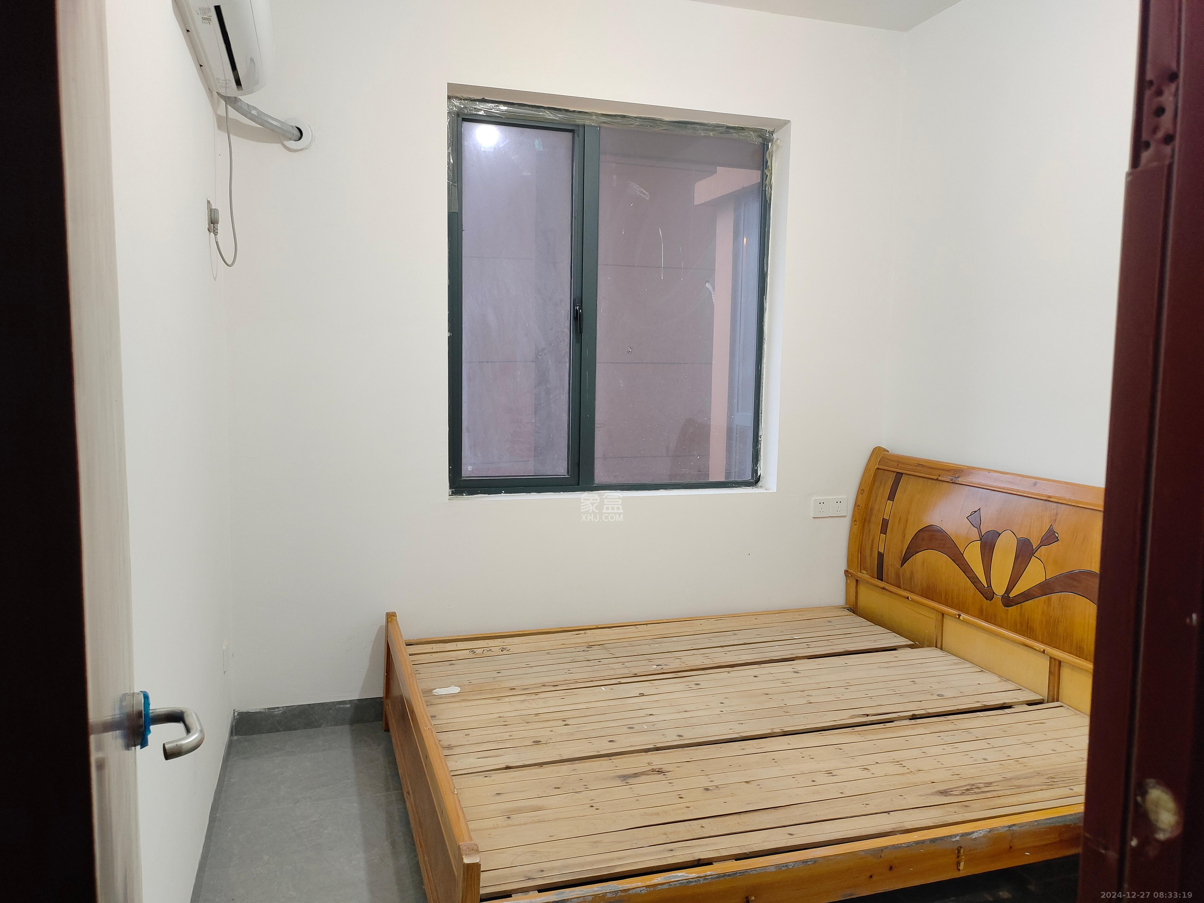 紫华郡 4室2厅2卫 2500.0元/月 紫华郡 4室2厅2卫 2500.0元/月室内图