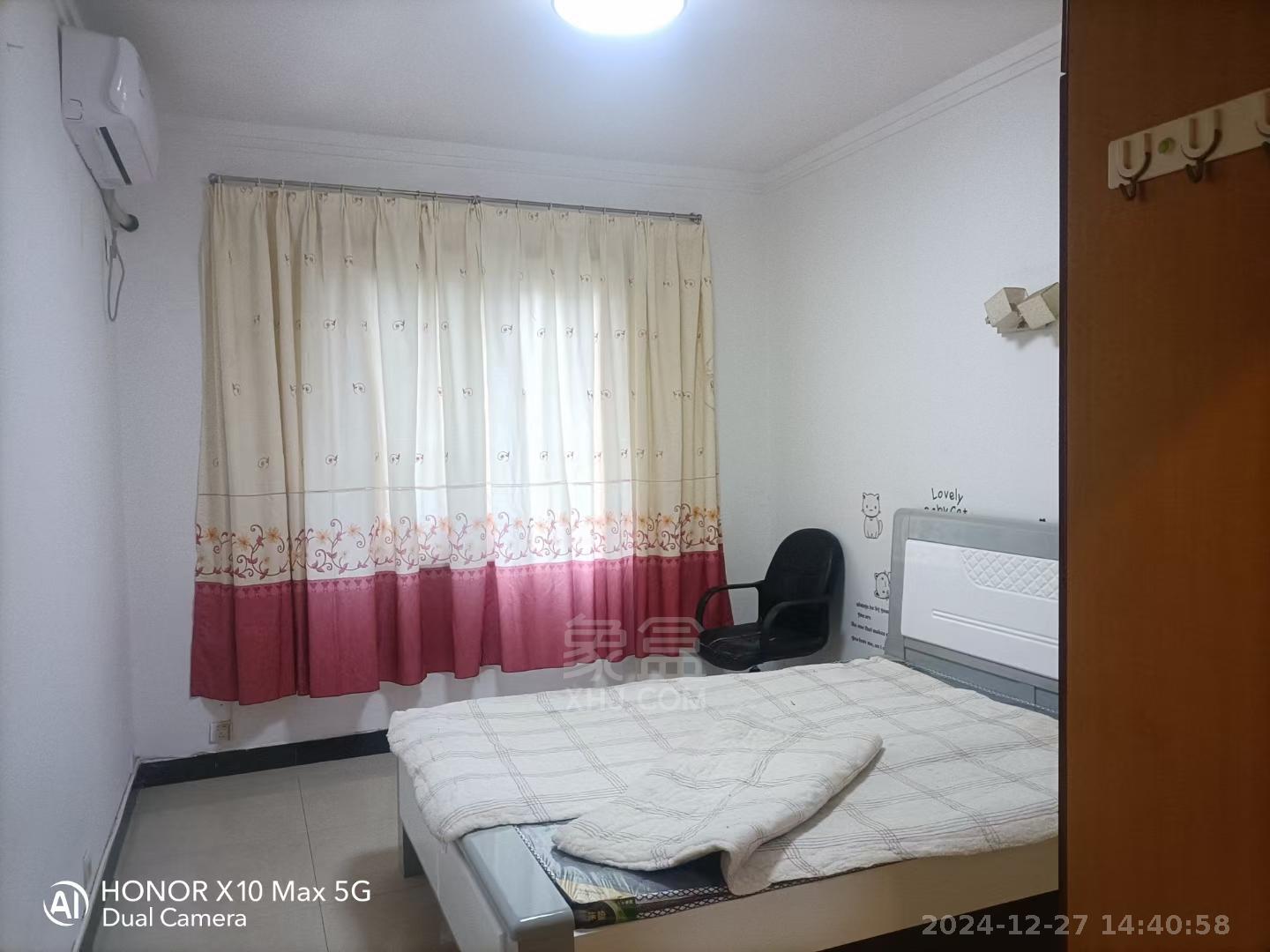 银丰大厦 4室2厅2卫 1700.0元/月 银丰大厦 4室2厅2卫 1700.0元/月室内图