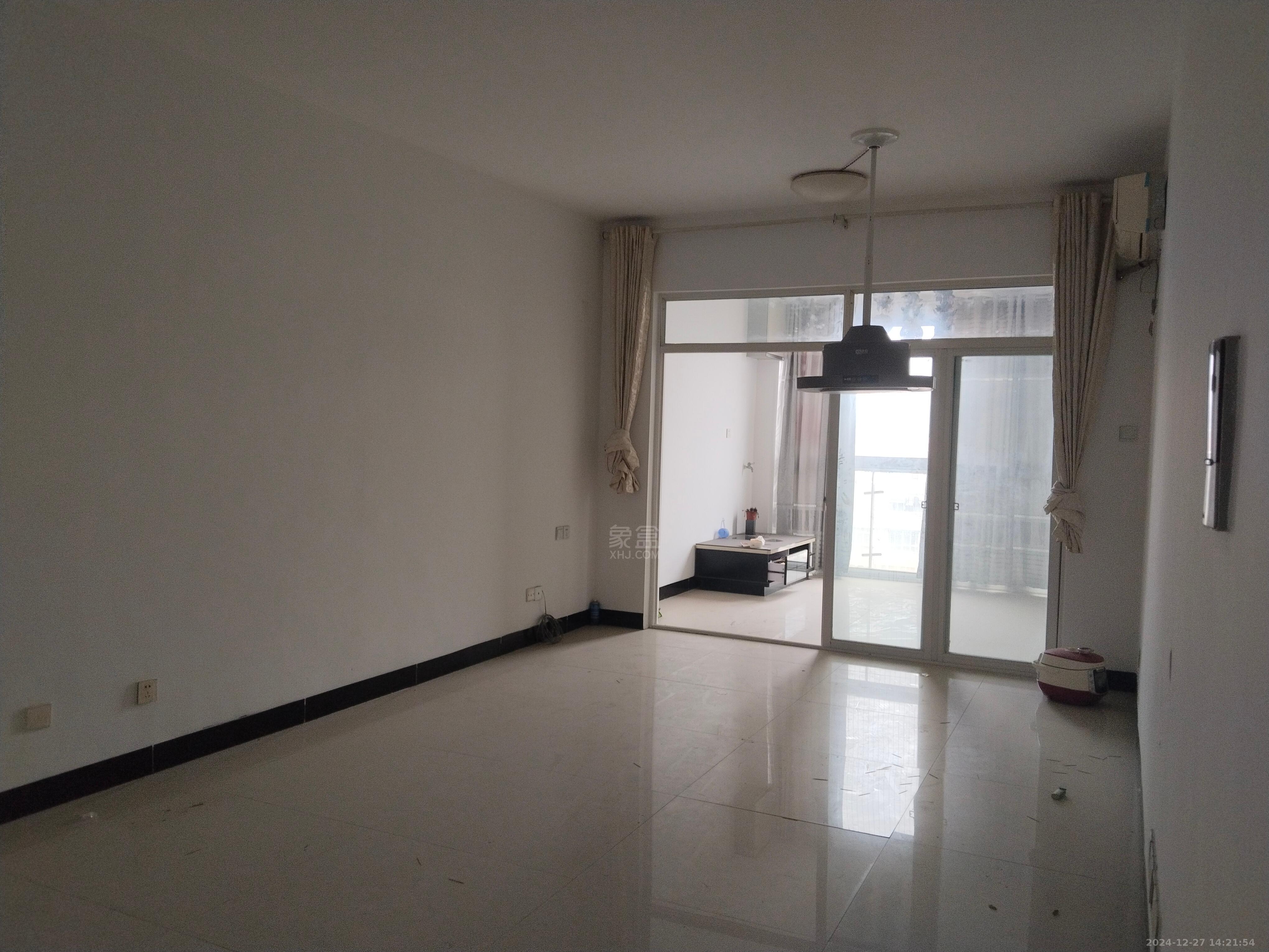 繁茂大厦 1室1厅1卫 1200.0元/月 繁茂大厦 1室1厅1卫 1200.0元/月室内图